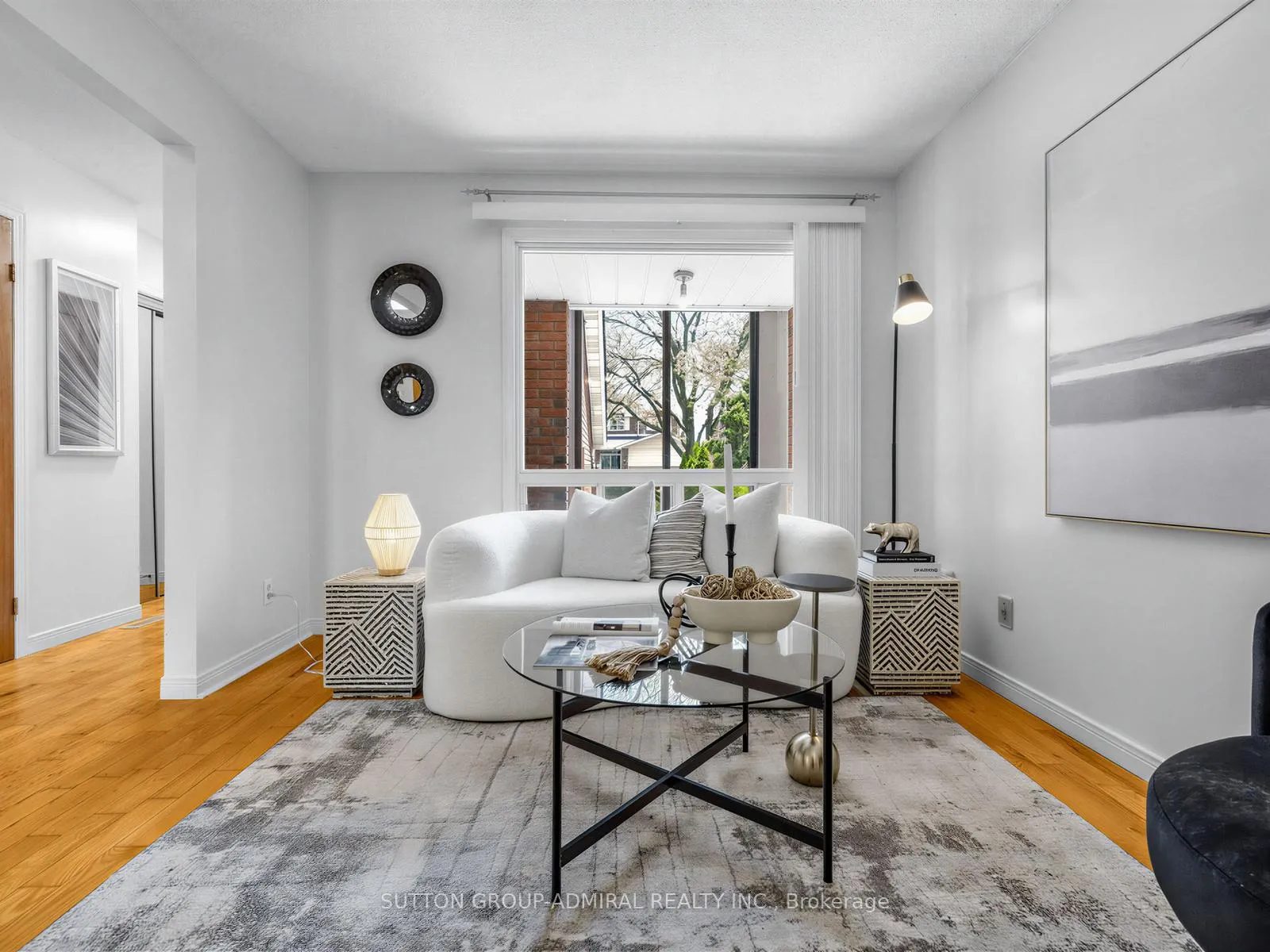 Photo 7 of 56 Oakmount Crescent, Vaughan, Glen Shields — HOMEH