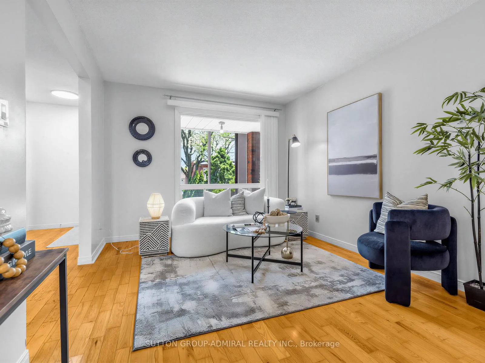 Photo 9 of 56 Oakmount Crescent, Vaughan, Glen Shields — HOMEH