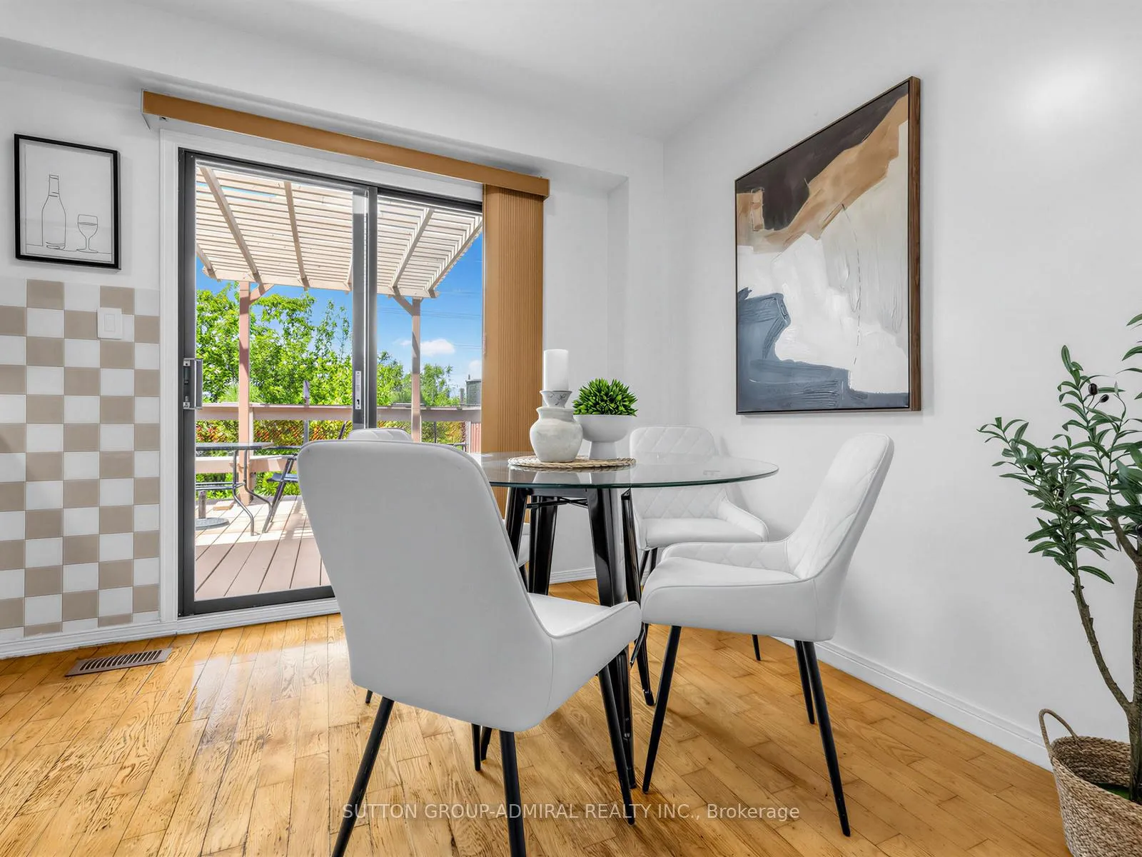 Photo 14 of 56 Oakmount Crescent, Vaughan, Glen Shields — HOMEH