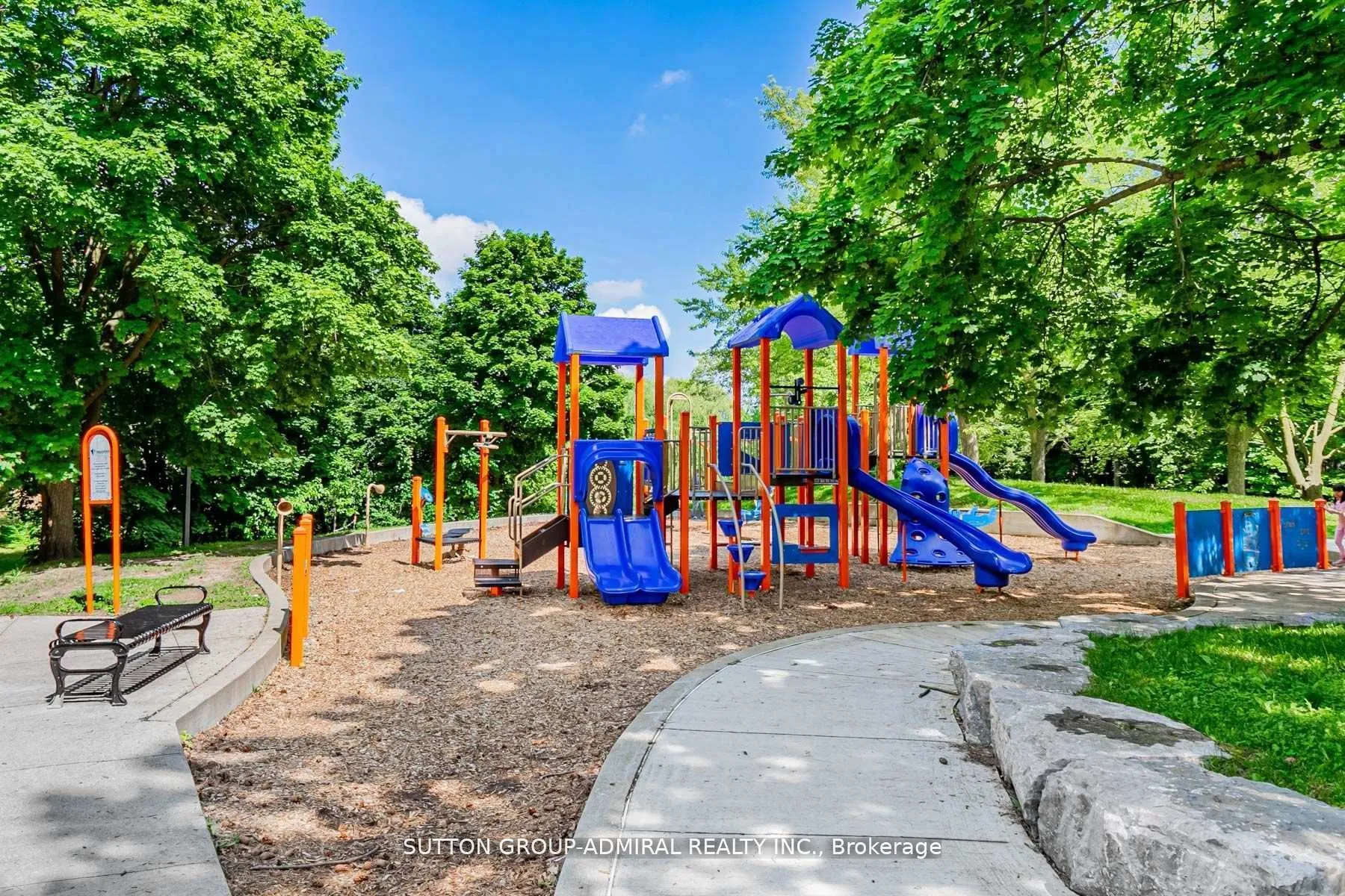 Photo 41 of 56 Oakmount Crescent, Vaughan, Glen Shields — HOMEH