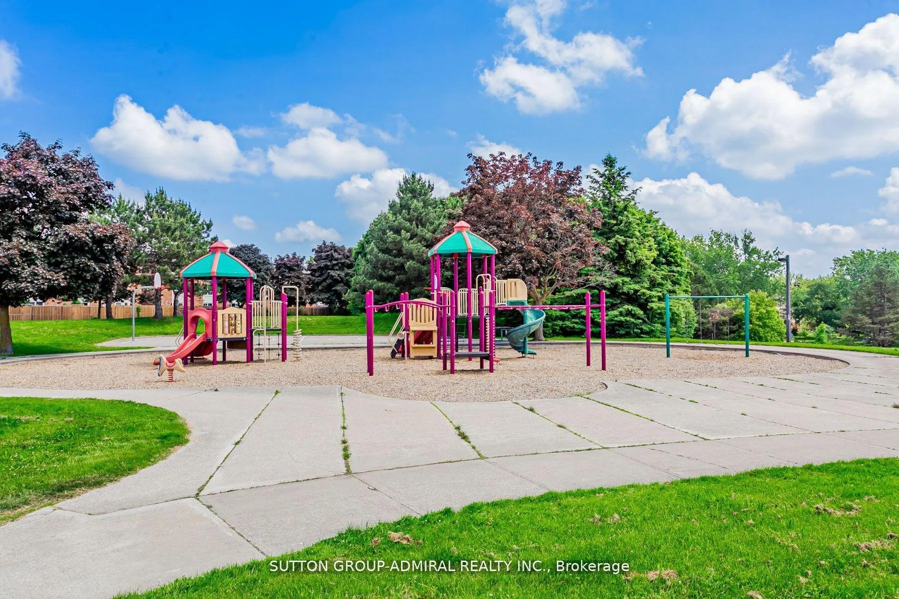Photo 42 of 56 Oakmount Crescent, Vaughan, Glen Shields — HOMEH