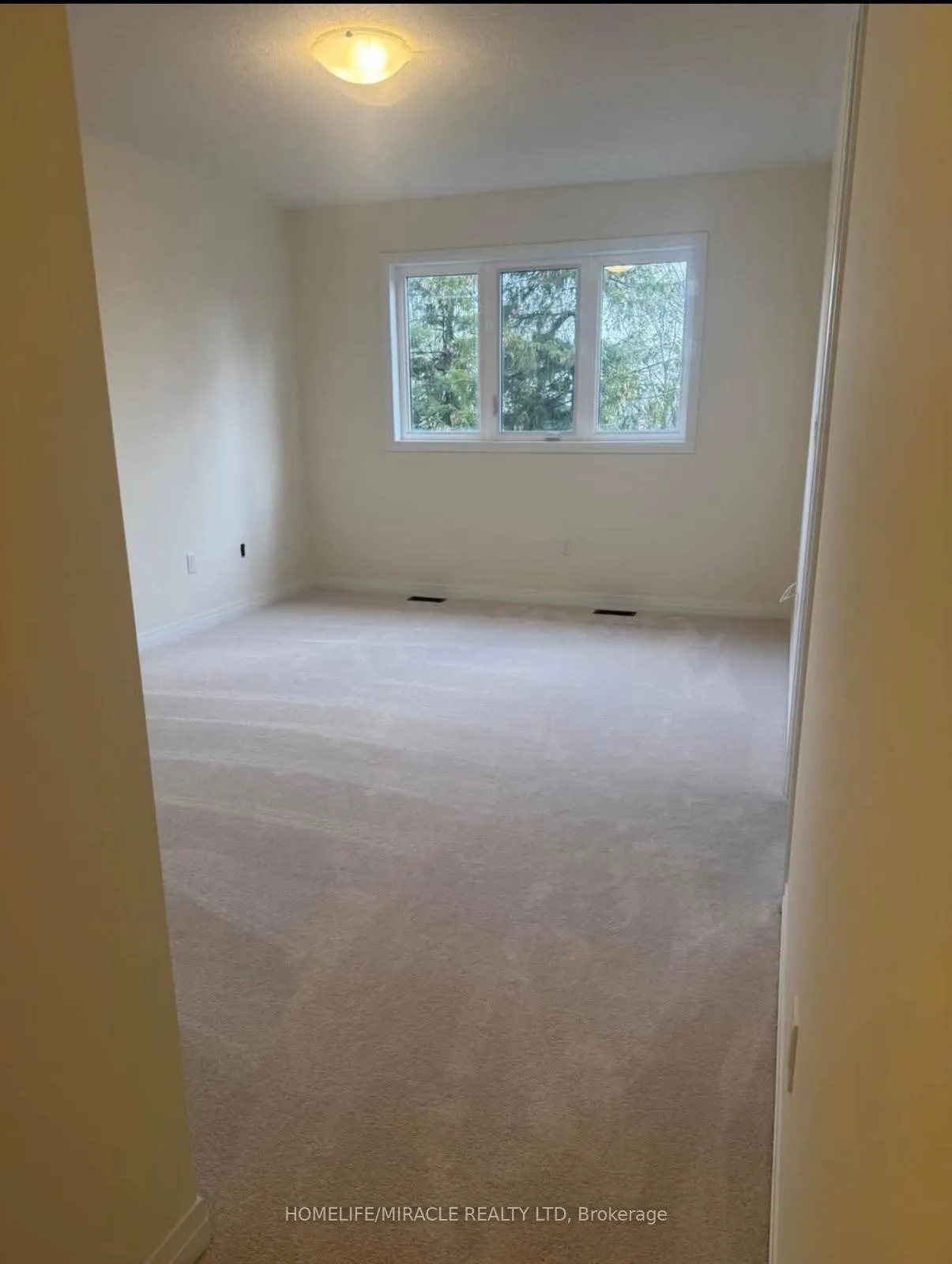 Photo 8 of 35 Rumi Court, Vaughan, Patterson — HOMEH