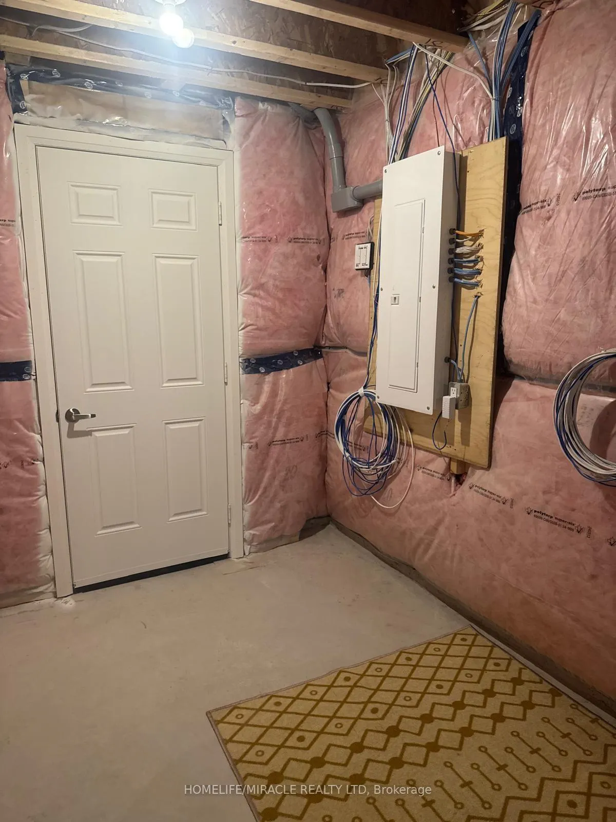 Photo 15 of 35 Rumi Court, Vaughan, Patterson — HOMEH