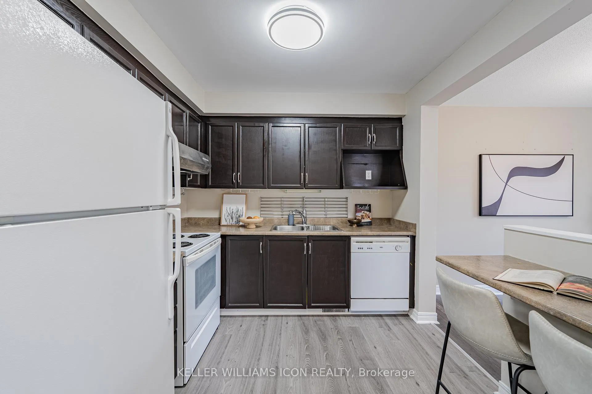 Photo 6 of 48 Blackdome Crescent, Ottawa, Kanata - Kanata Lakes/Heritage Hills — HOMEH