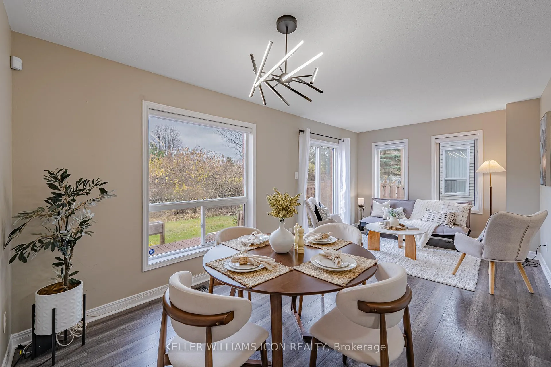 Photo 11 of 48 Blackdome Crescent, Ottawa, Kanata - Kanata Lakes/Heritage Hills — HOMEH