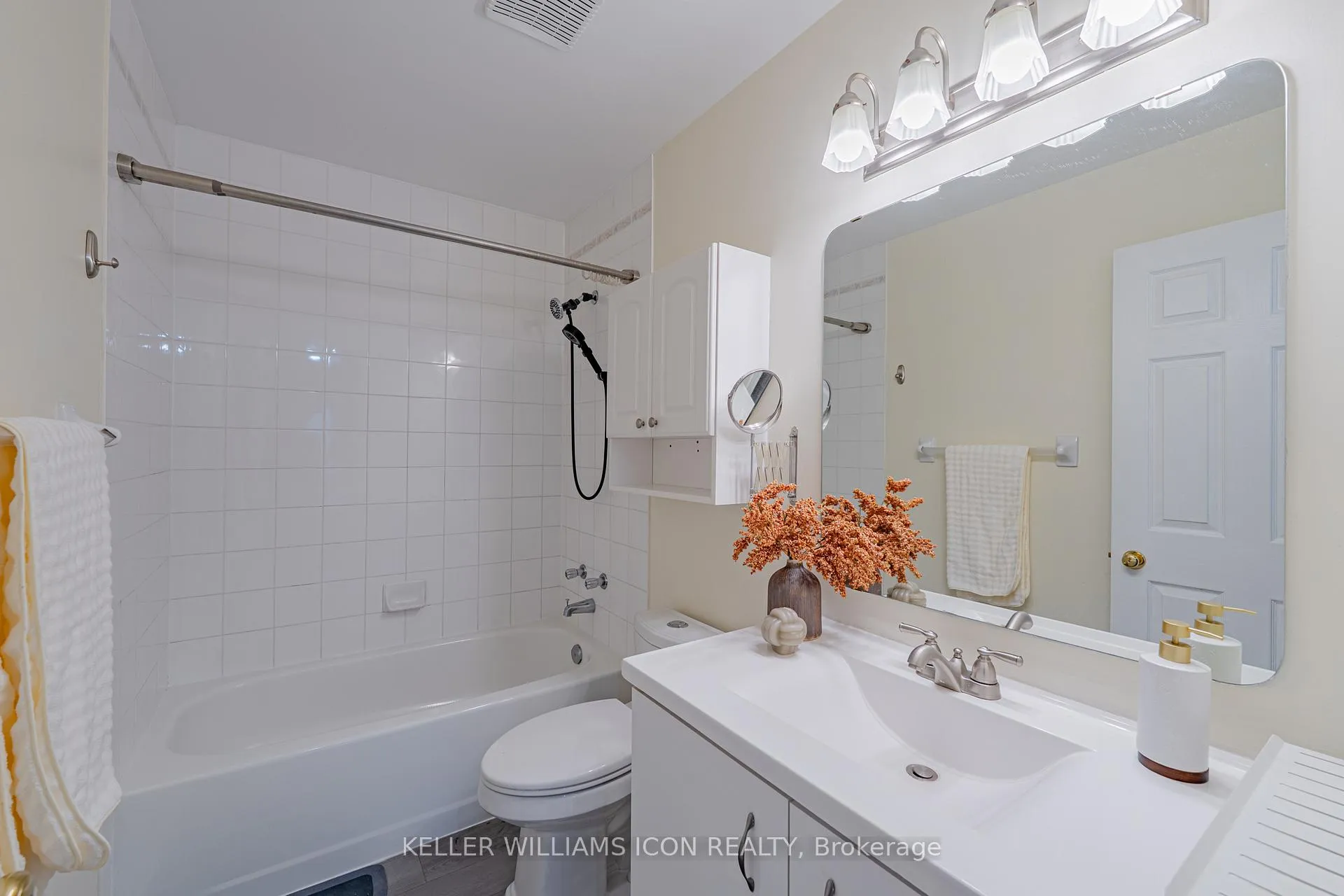 Photo 22 of 48 Blackdome Crescent, Ottawa, Kanata - Kanata Lakes/Heritage Hills — HOMEH