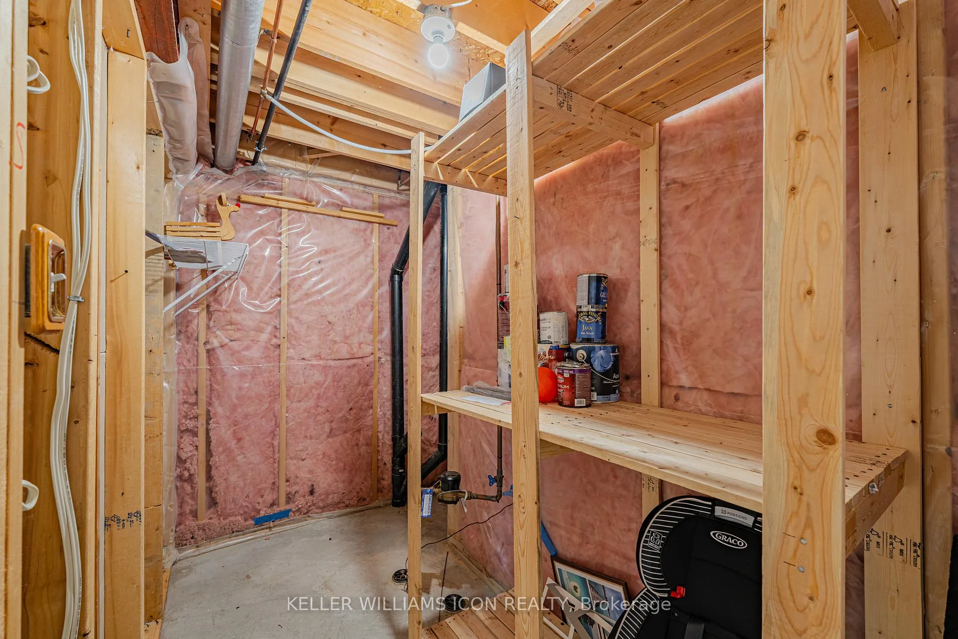 Photo 33 of 48 Blackdome Crescent, Ottawa, Kanata - Kanata Lakes/Heritage Hills — HOMEH