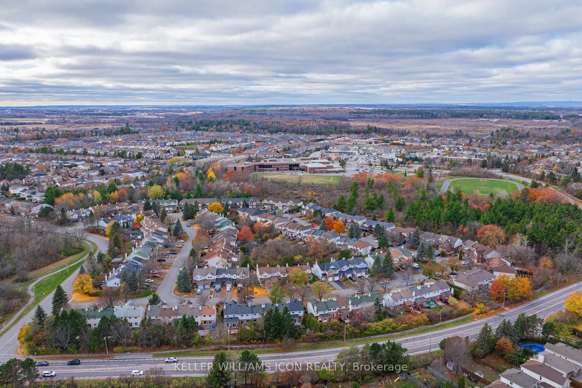 Photo 39 of 48 Blackdome Crescent, Ottawa, Kanata - Kanata Lakes/Heritage Hills — HOMEH