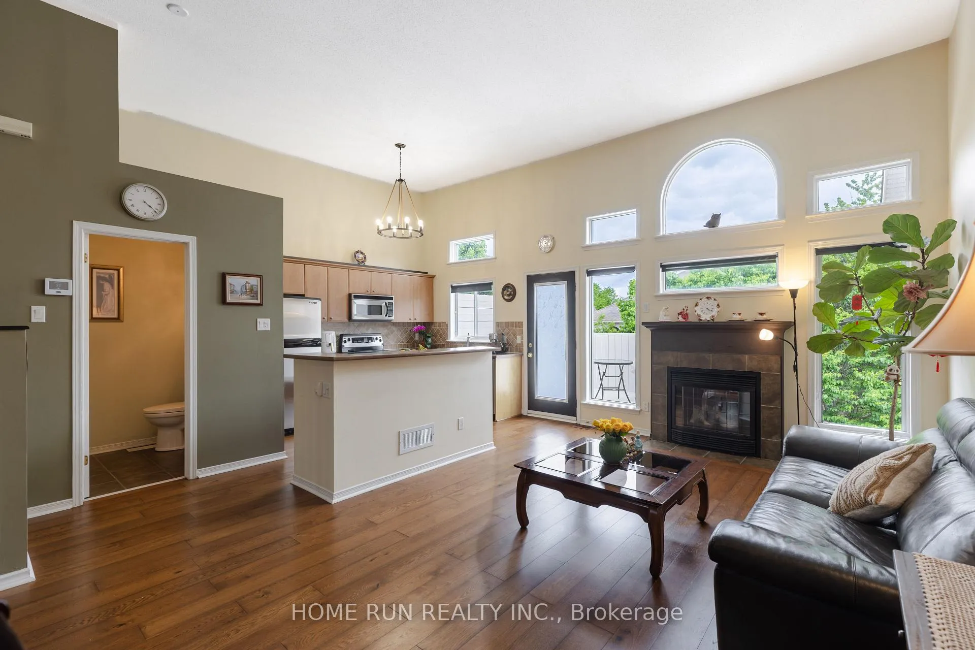 Photo 8 of 9 Macassa Circle, Ottawa, Kanata - Kanata Lakes/Heritage Hills — HOMEH