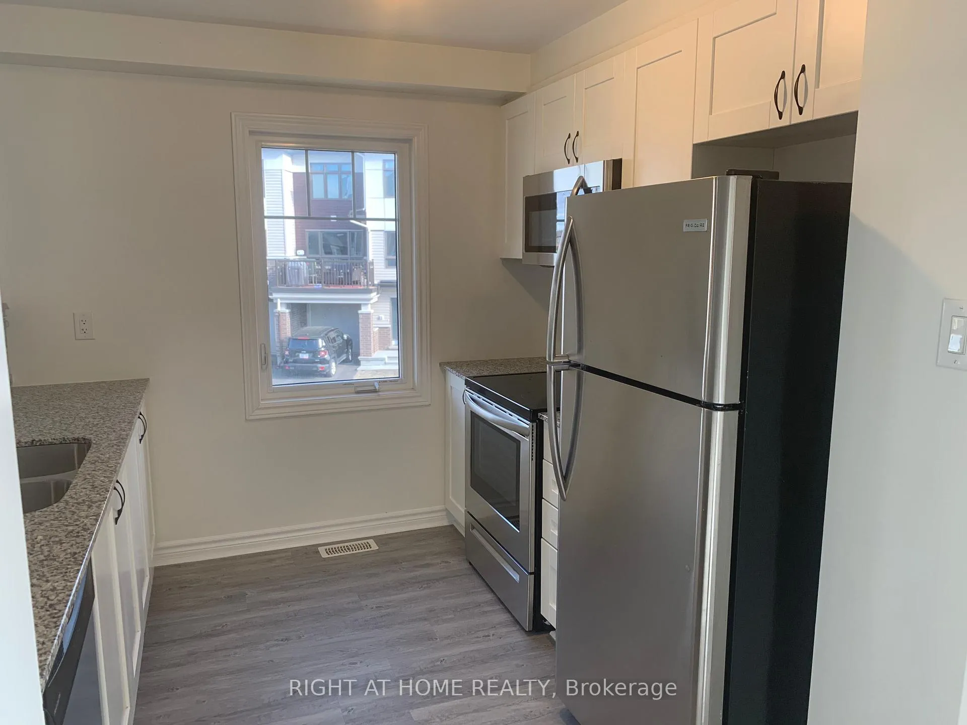 Photo 5 of 46 Squashberry Lane, Ottawa, Kanata - Emerald Meadows/Trailwest — HOMEH
