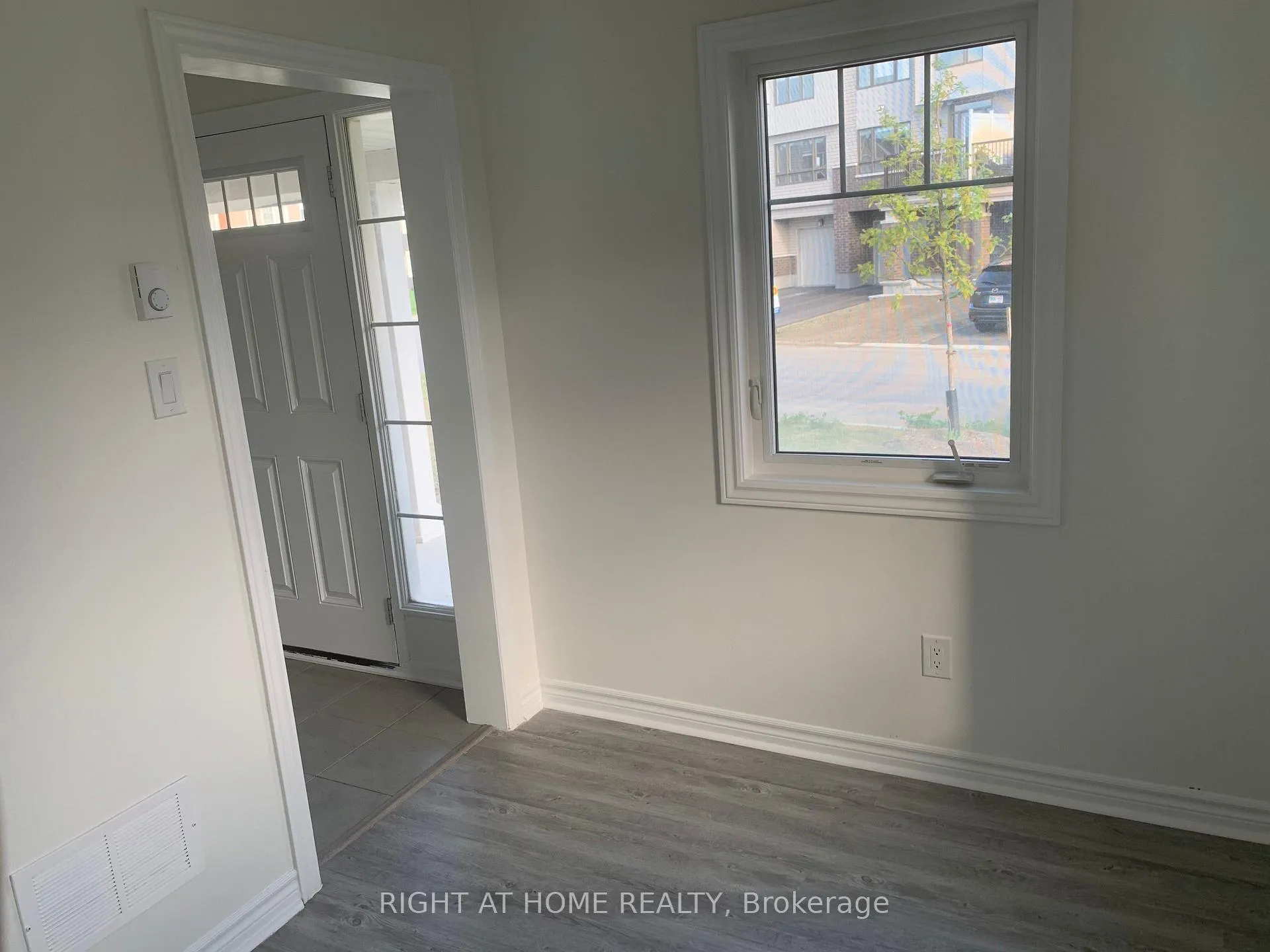 Photo 16 of 46 Squashberry Lane, Ottawa, Kanata - Emerald Meadows/Trailwest — HOMEH