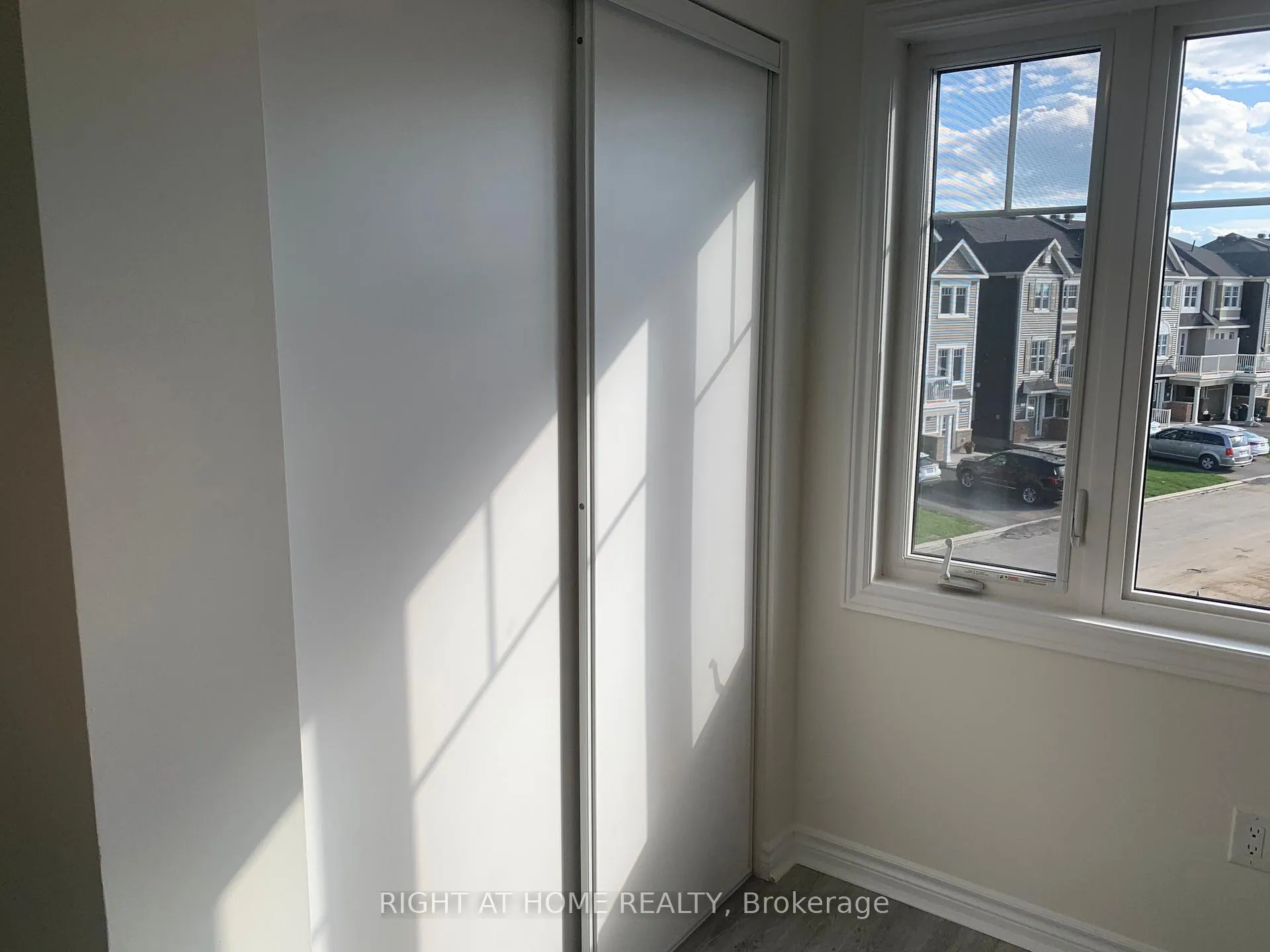 Photo 17 of 46 Squashberry Lane, Ottawa, Kanata - Emerald Meadows/Trailwest — HOMEH