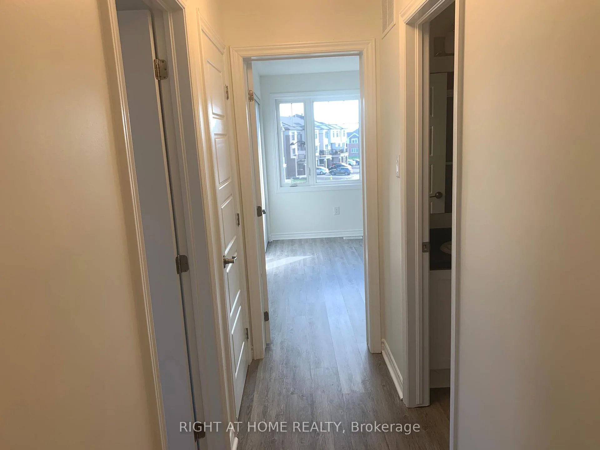 Photo 18 of 46 Squashberry Lane, Ottawa, Kanata - Emerald Meadows/Trailwest — HOMEH