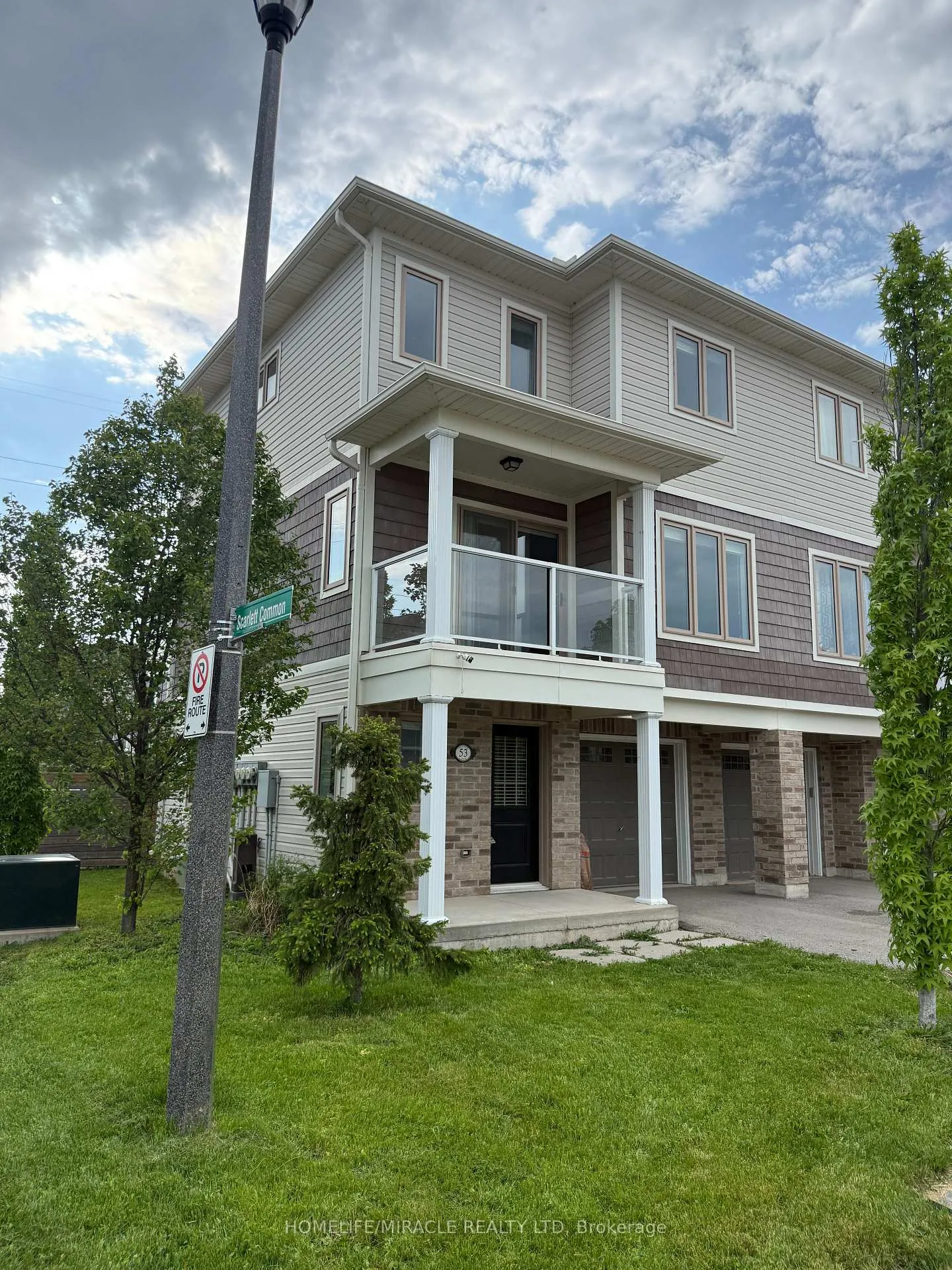 Photo 2 of 53 Oliver Lane, St. Catharines, Secord Woods — HOMEH