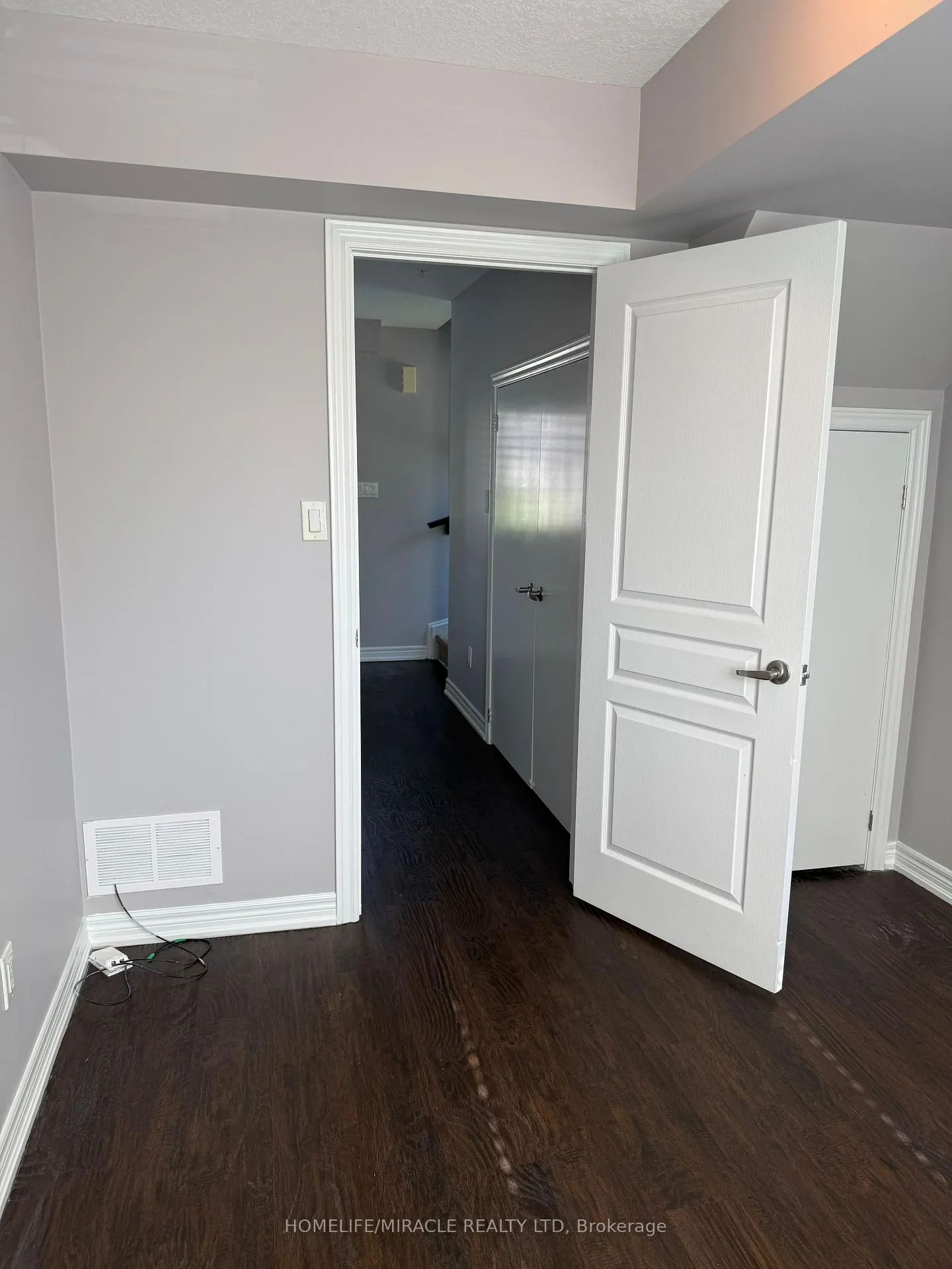 Photo 8 of 53 Oliver Lane, St. Catharines, Secord Woods — HOMEH