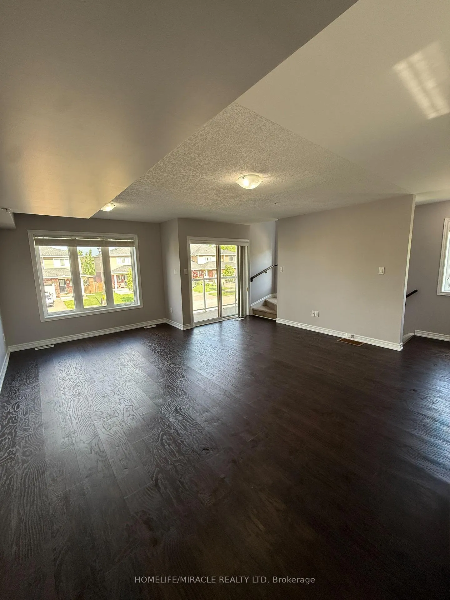 Photo 13 of 53 Oliver Lane, St. Catharines, Secord Woods — HOMEH