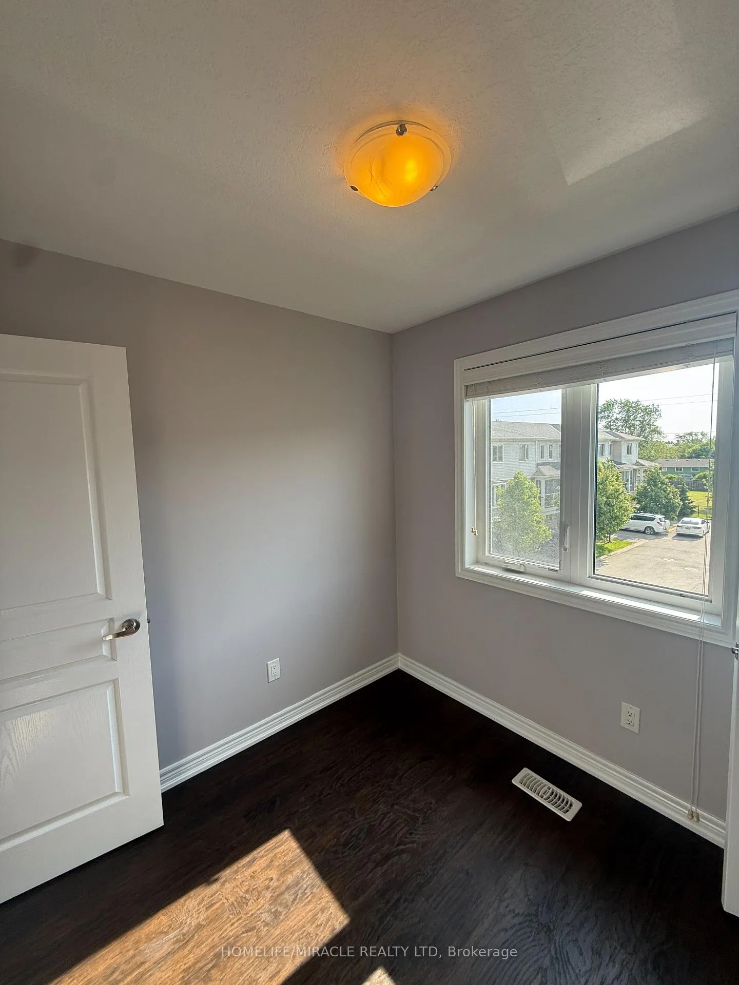 Photo 26 of 53 Oliver Lane, St. Catharines, Secord Woods — HOMEH