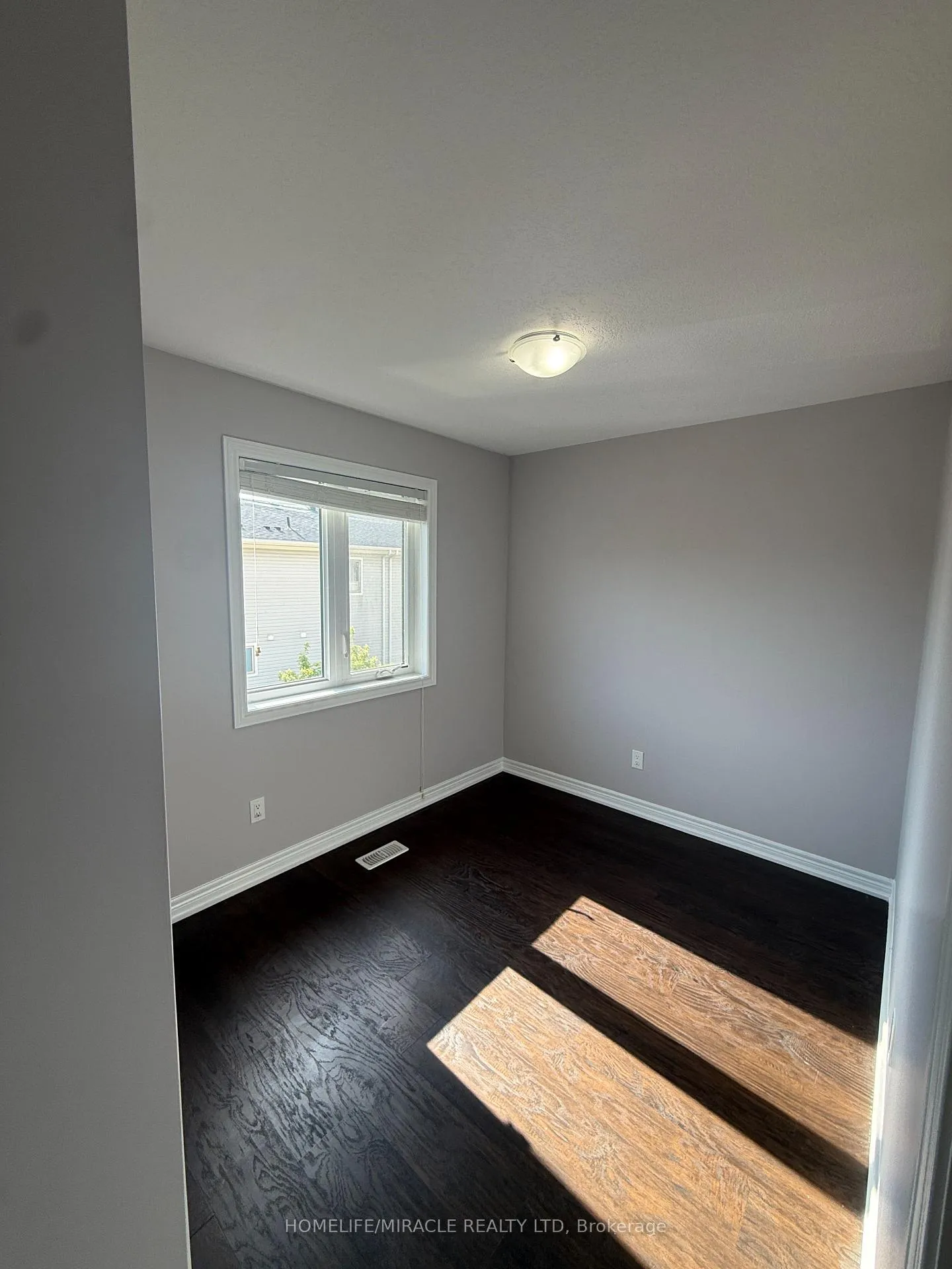 Photo 27 of 53 Oliver Lane, St. Catharines, Secord Woods — HOMEH