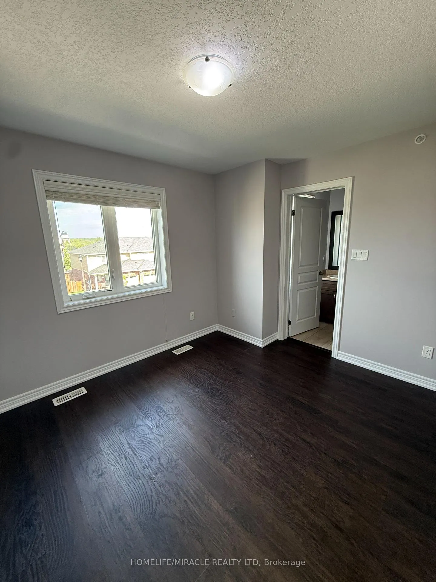 Photo 33 of 53 Oliver Lane, St. Catharines, Secord Woods — HOMEH