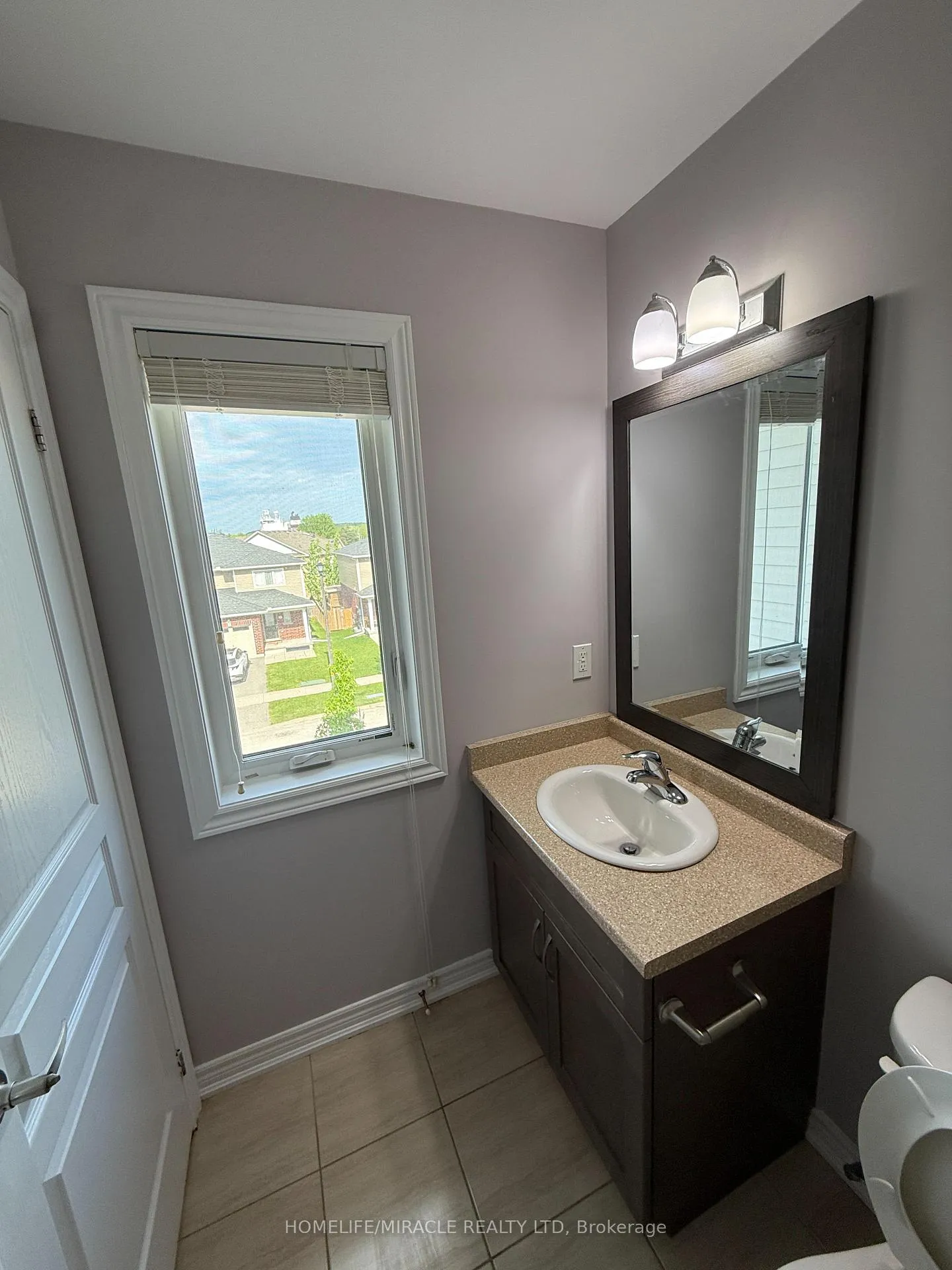 Photo 36 of 53 Oliver Lane, St. Catharines, Secord Woods — HOMEH