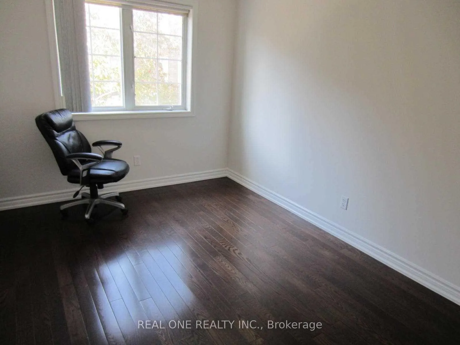 Photo 12 of Unit 5, 6 Cox Boulevard, Markham, Unionville — HOMEH