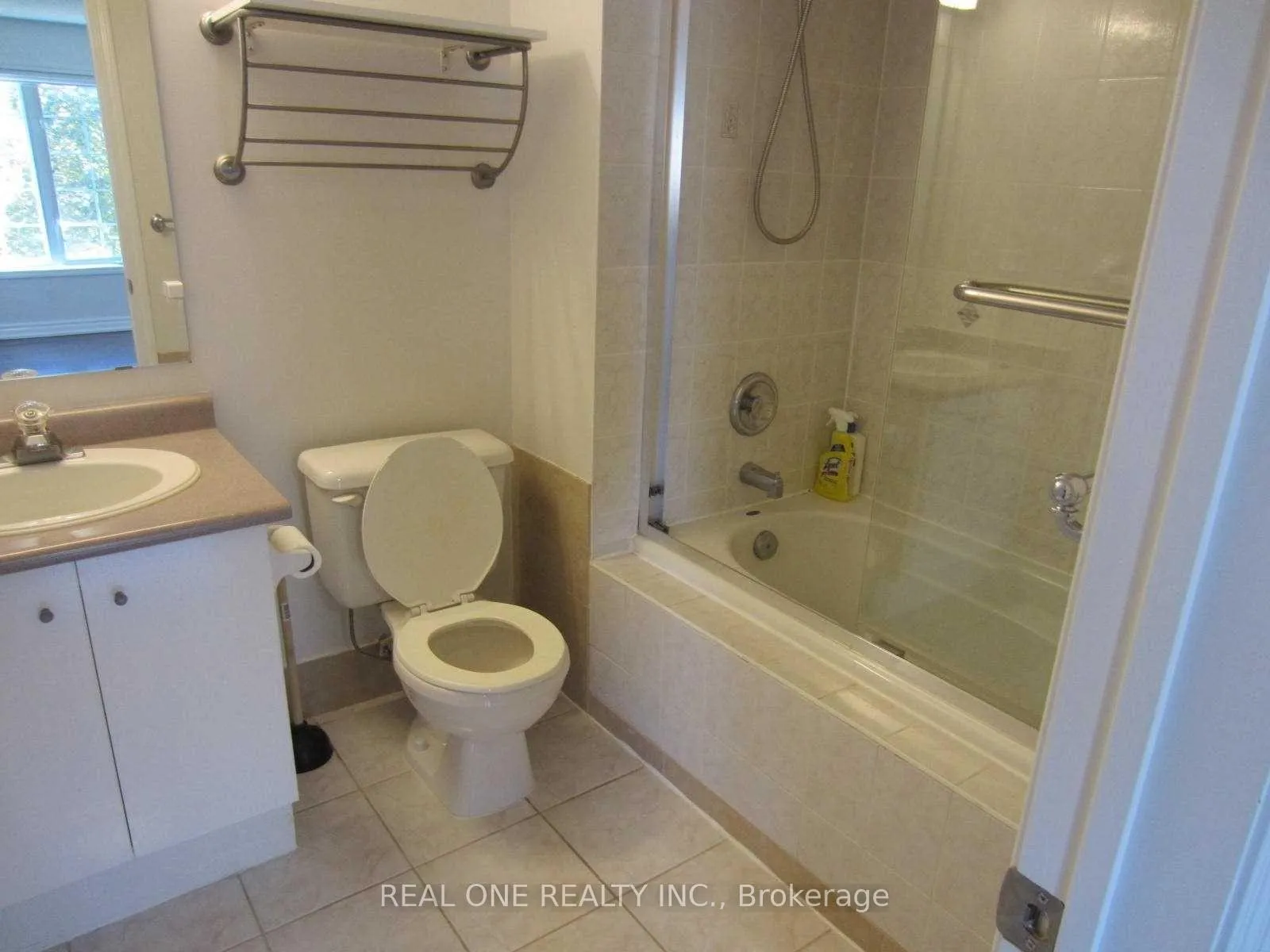 Photo 14 of Unit 5, 6 Cox Boulevard, Markham, Unionville — HOMEH