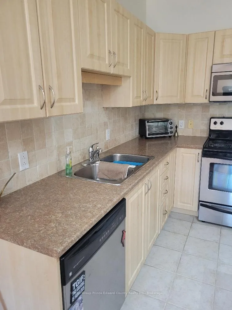 Photo 12 of Unit 5, 16 Lane Avenue, Belleville, Belleville Ward — HOMEH