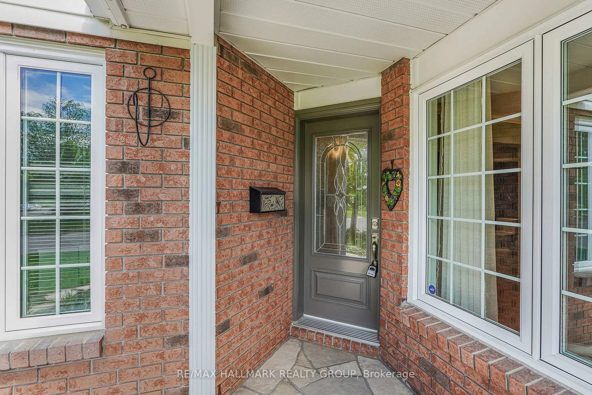 Photo 4 of 578 Tourelle Drive, Ottawa, Fallingbrook/Gardenway South — HOMEH