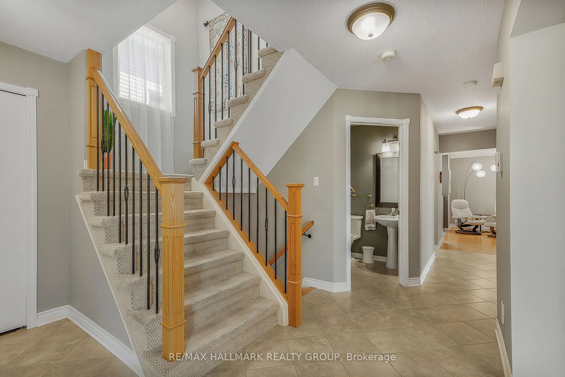 Photo 6 of 578 Tourelle Drive, Ottawa, Fallingbrook/Gardenway South — HOMEH
