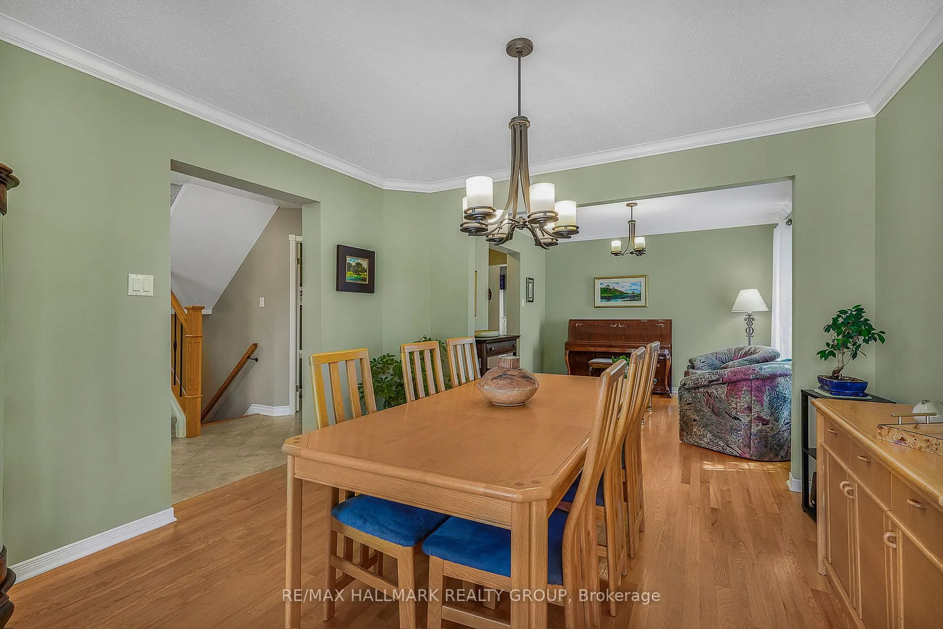 Photo 9 of 578 Tourelle Drive, Ottawa, Fallingbrook/Gardenway South — HOMEH