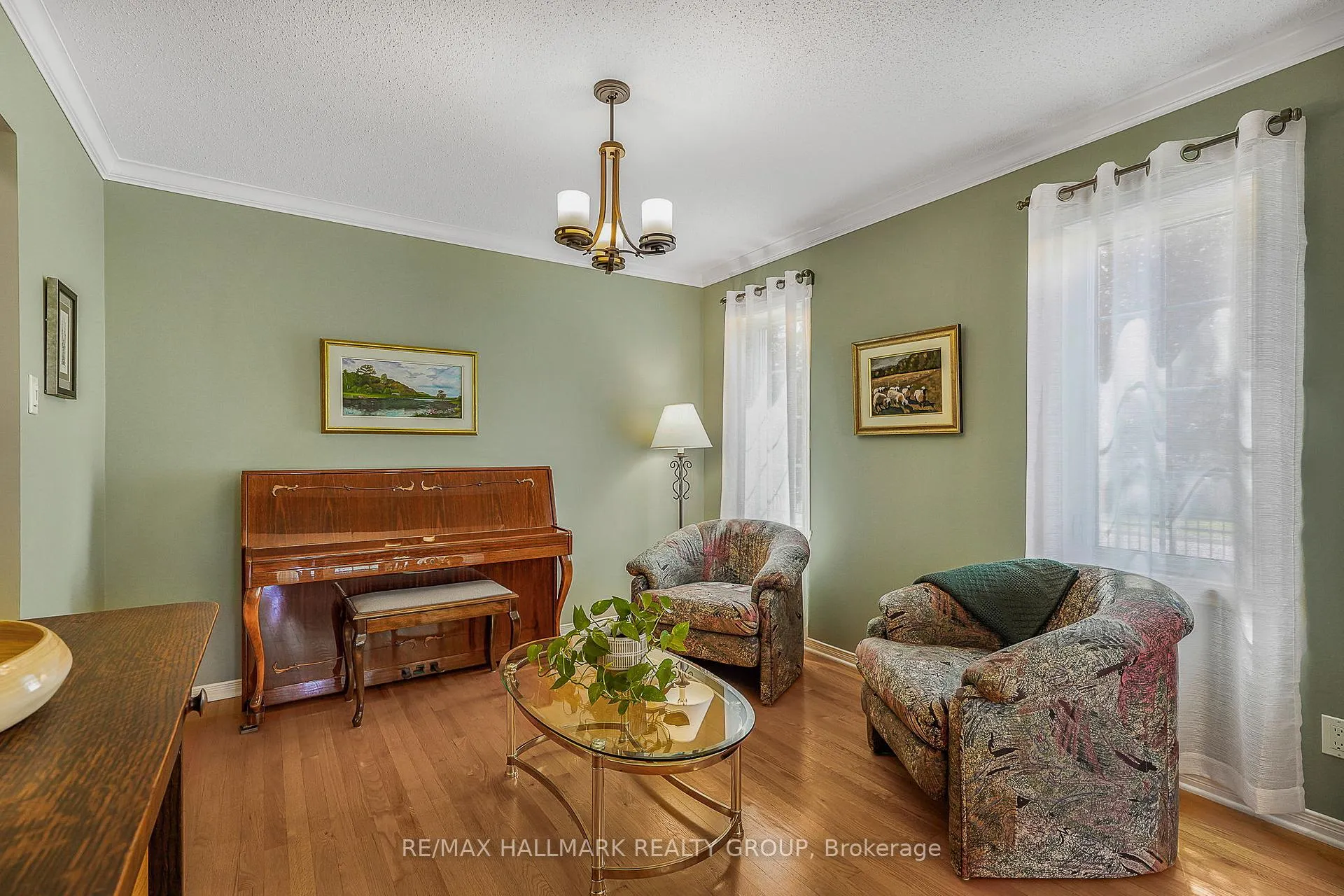 Photo 10 of 578 Tourelle Drive, Ottawa, Fallingbrook/Gardenway South — HOMEH