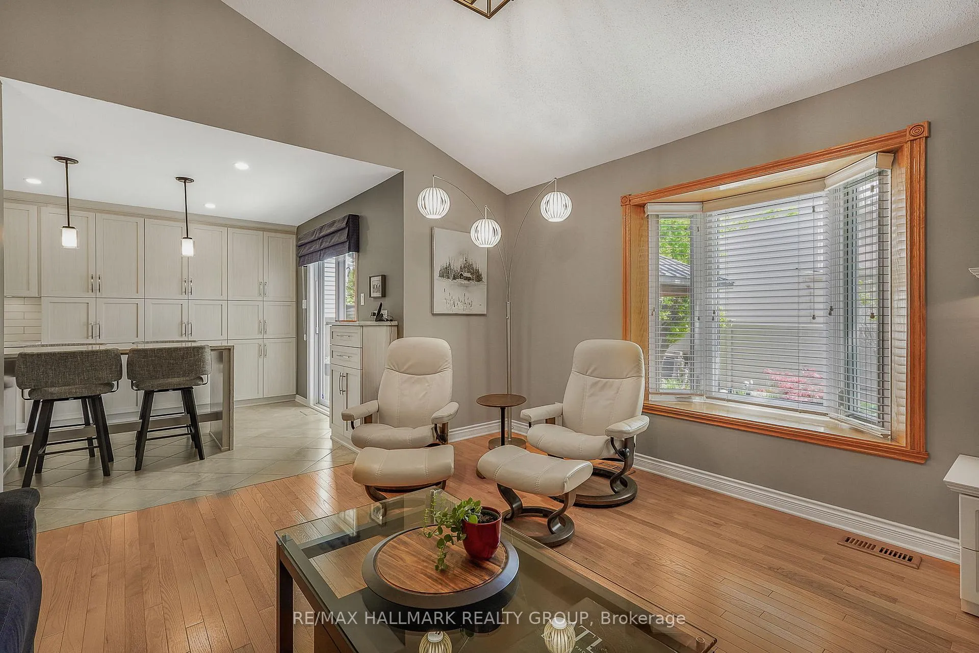 Photo 13 of 578 Tourelle Drive, Ottawa, Fallingbrook/Gardenway South — HOMEH