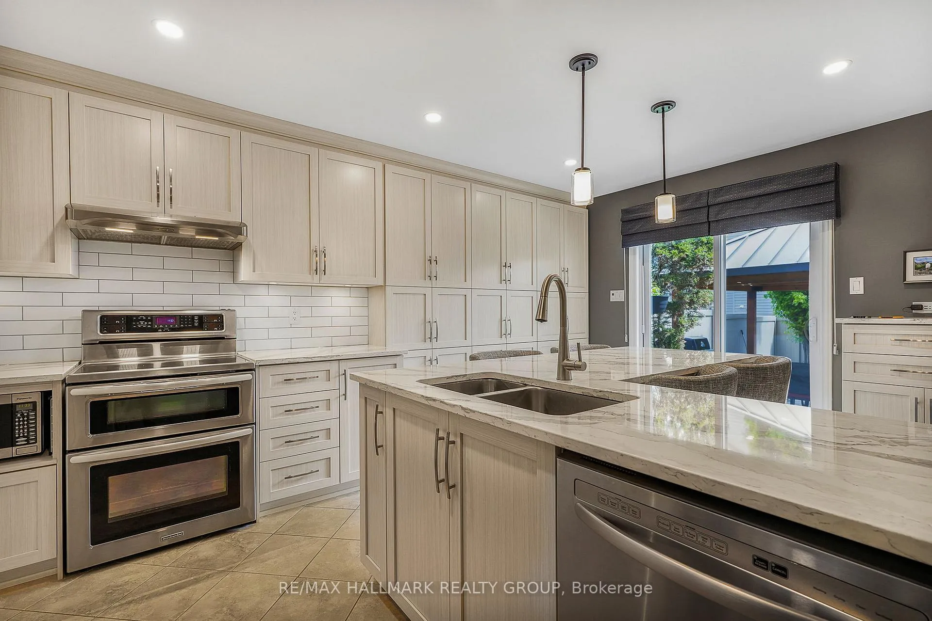 Photo 18 of 578 Tourelle Drive, Ottawa, Fallingbrook/Gardenway South — HOMEH