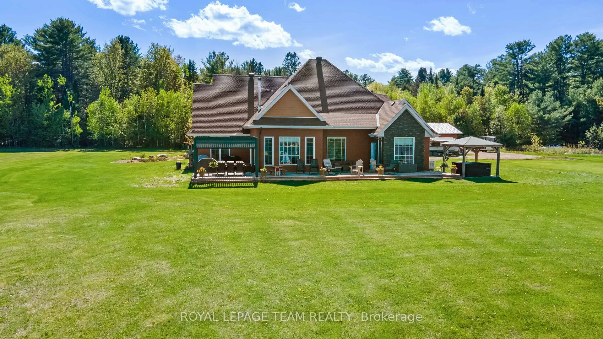 Photo 4 of 43 Green Gate Lane, North Algona Wilberforce, North Algona/Wilberforce Twp — HOMEH