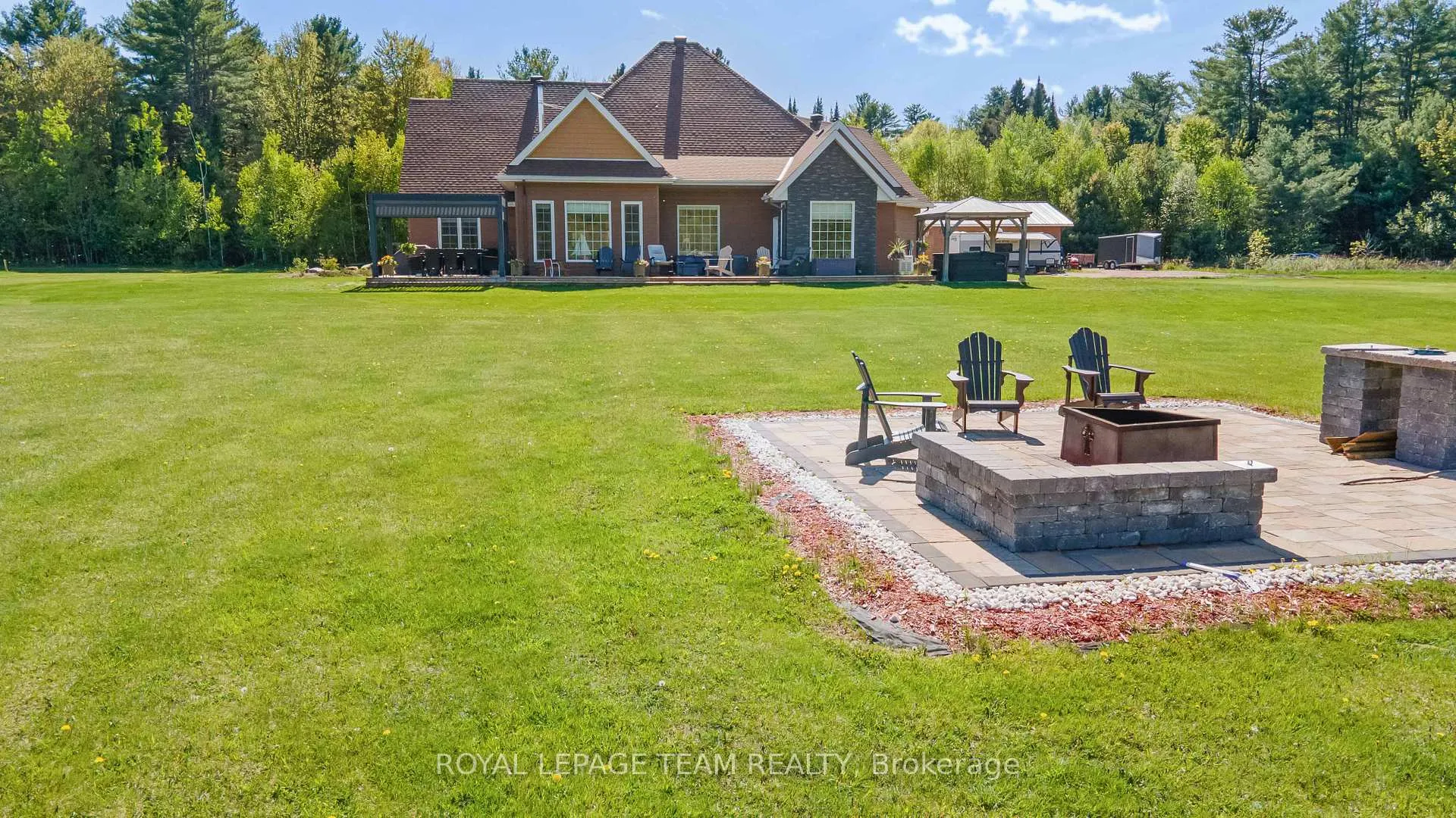 Photo 14 of 43 Green Gate Lane, North Algona Wilberforce, North Algona/Wilberforce Twp — HOMEH