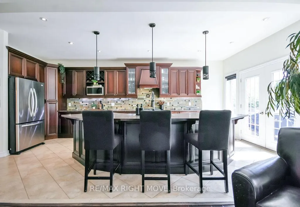 Photo 18 of 122 Atlantis Drive, Orillia — HOMEH