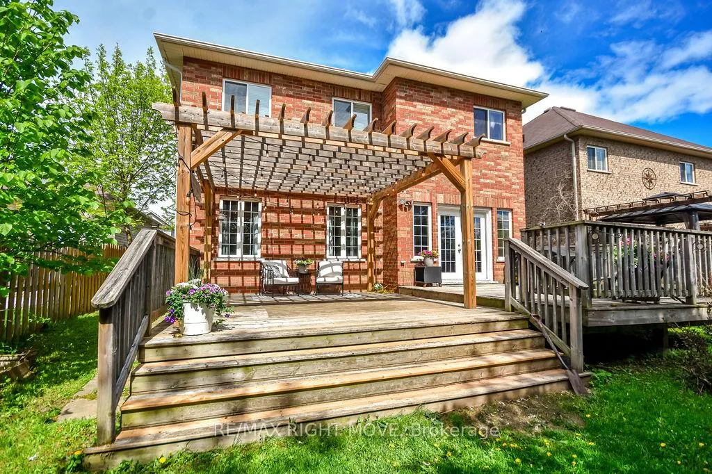 Photo 36 of 122 Atlantis Drive, Orillia — HOMEH