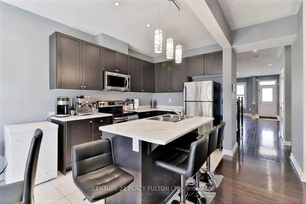 Photo 8 of 115 Bonnie Braes Drive, Brampton, Credit Valley — HOMEH