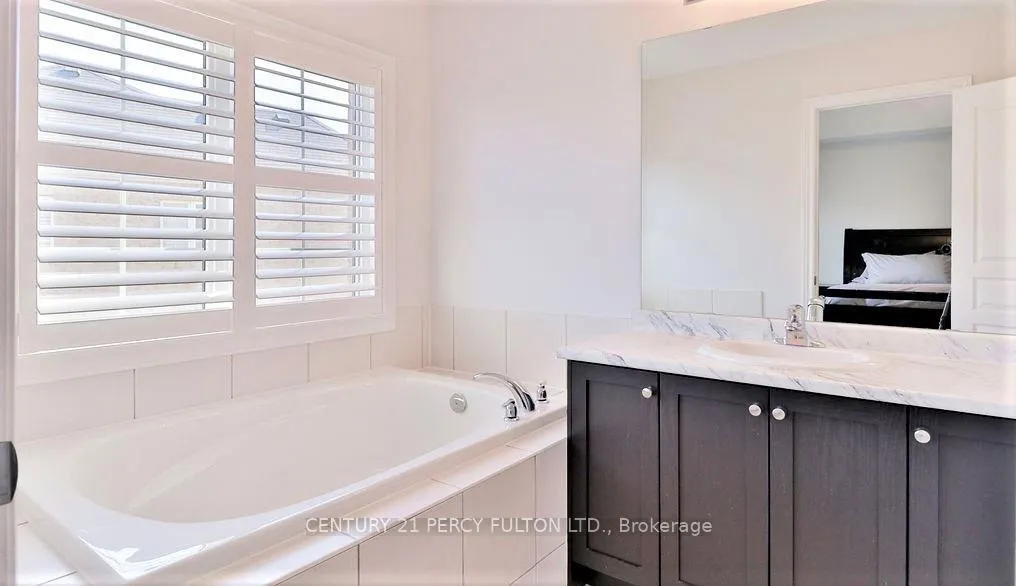 Photo 17 of 115 Bonnie Braes Drive, Brampton, Credit Valley — HOMEH