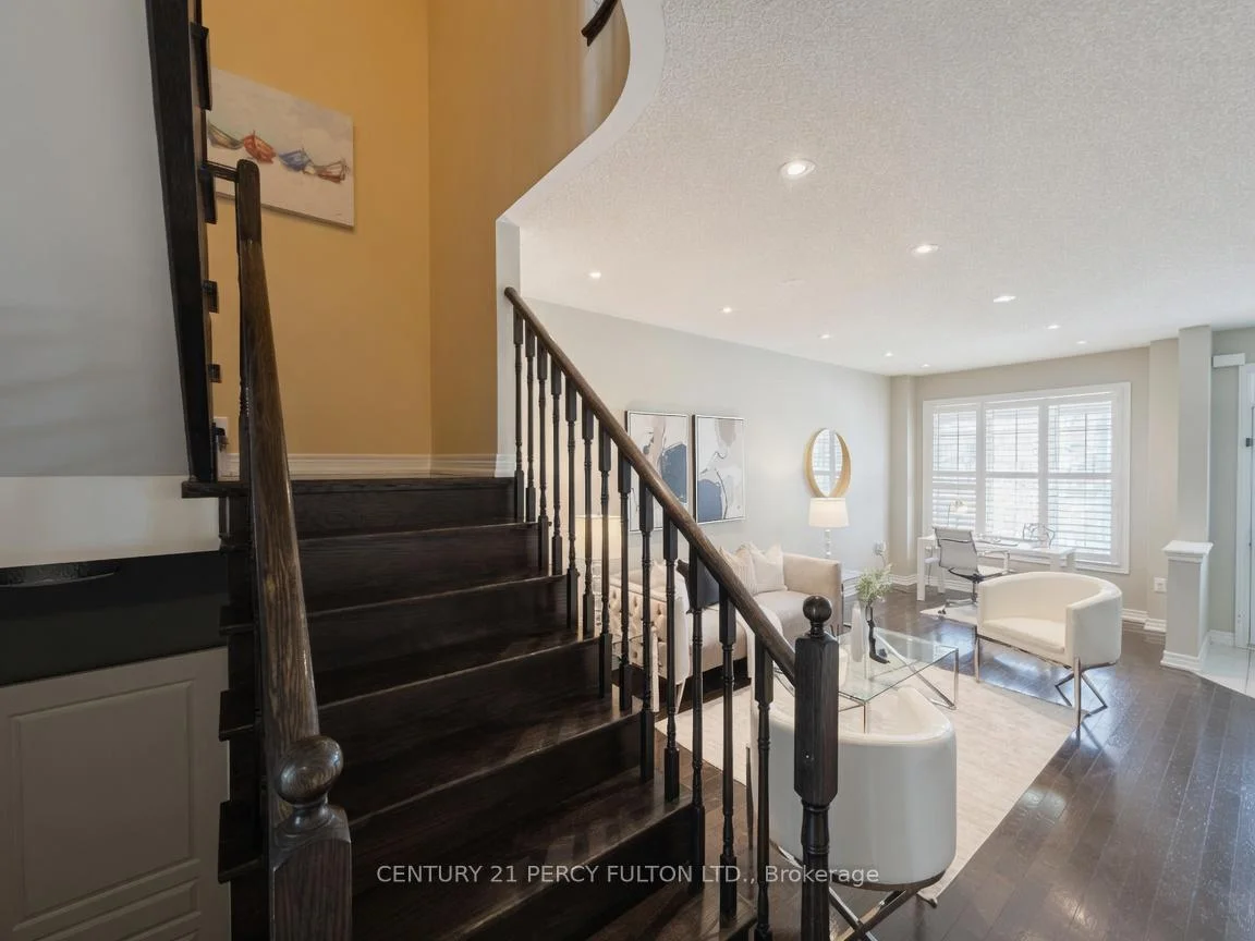 Photo 44 of 115 Bonnie Braes Drive, Brampton, Credit Valley — HOMEH