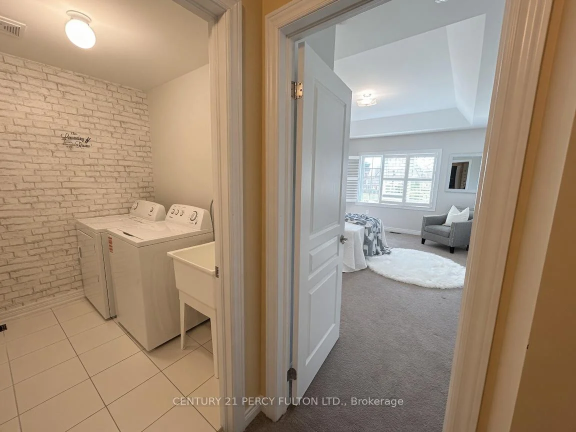 Photo 45 of 115 Bonnie Braes Drive, Brampton, Credit Valley — HOMEH