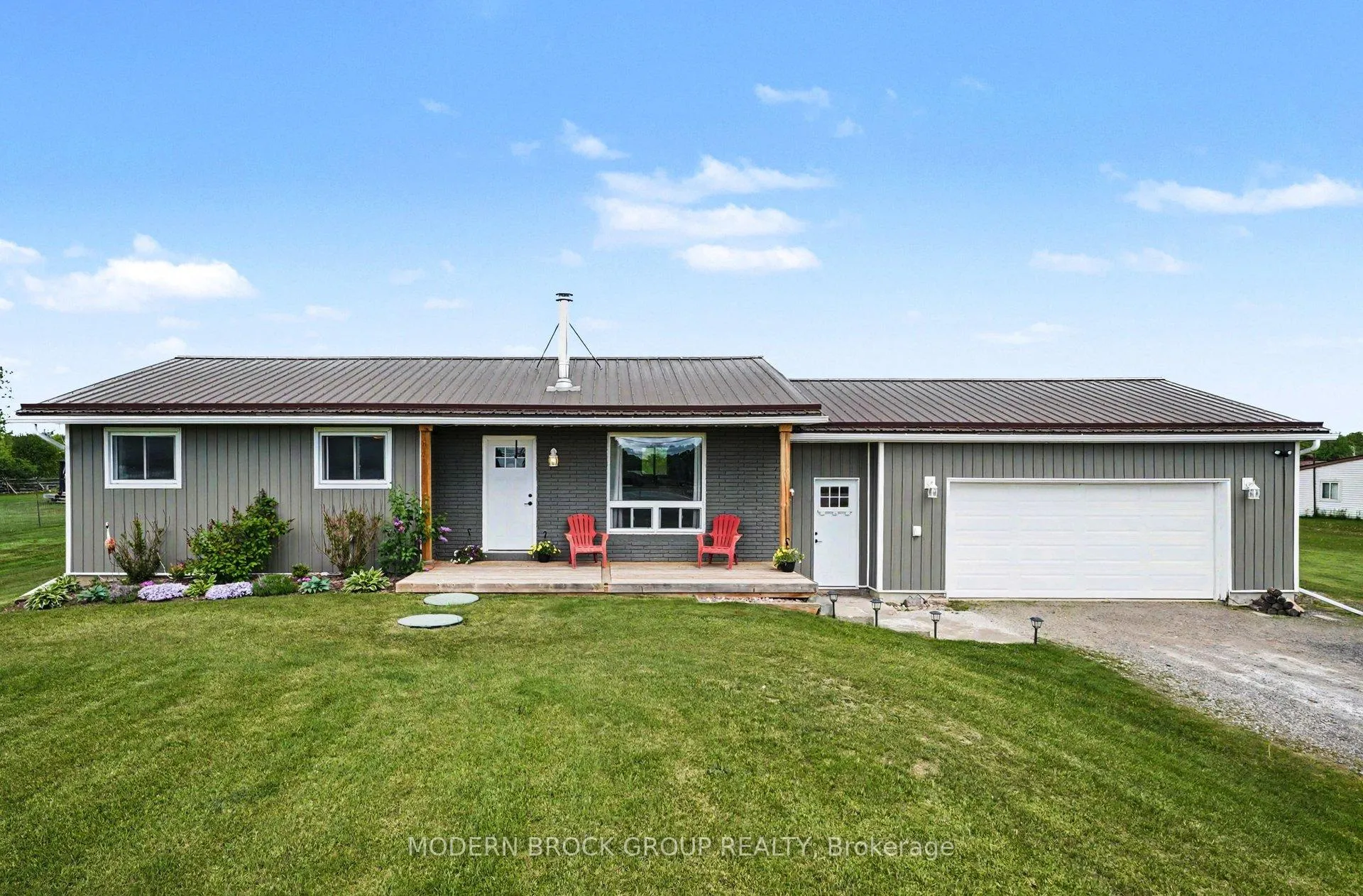 Photo 1 of 566 Highway 15, Rideau Lakes, Rideau Lakes (South Elmsley) Twp — HOMEH