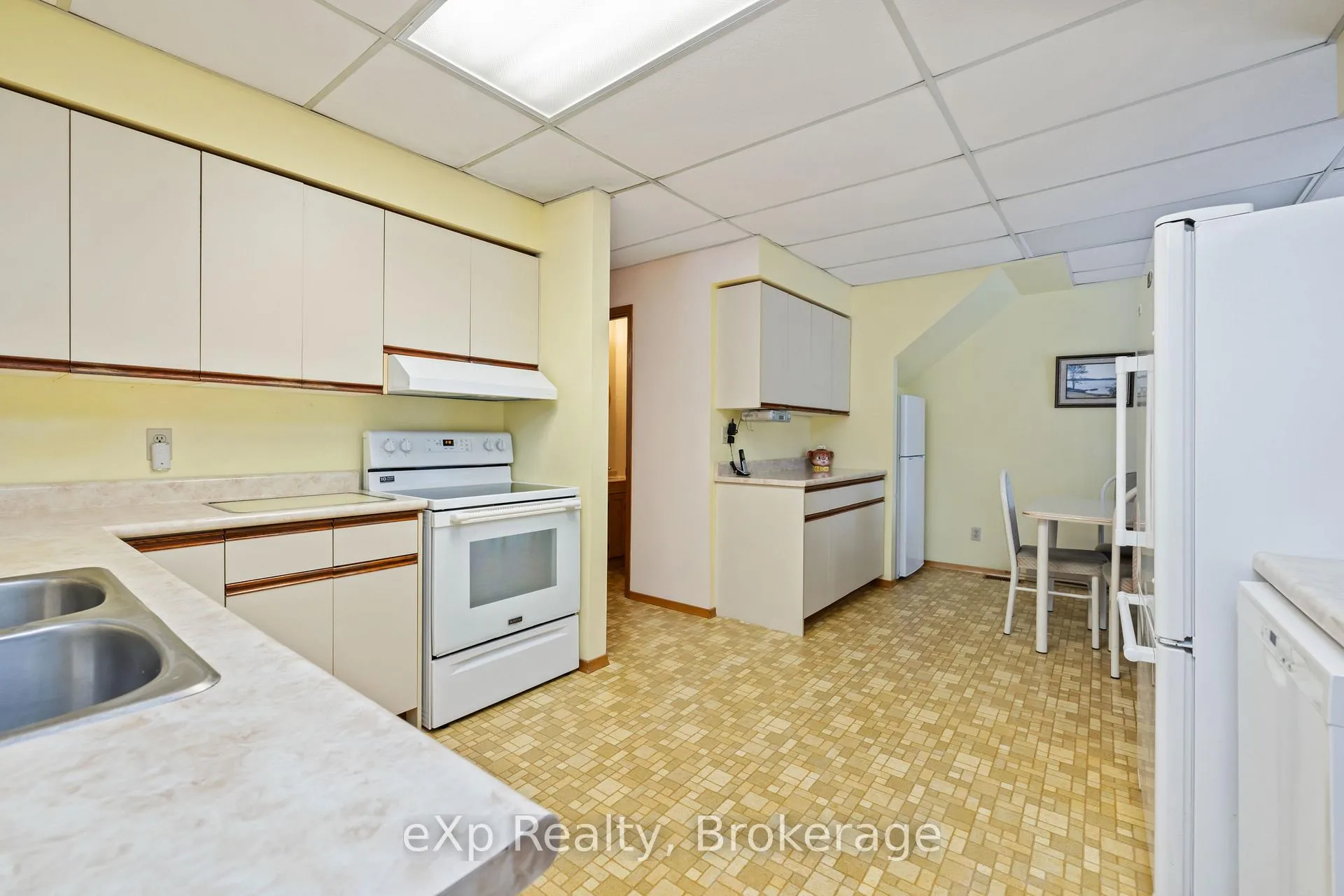 Photo 4 of 2 Henry Street, McKellar — HOMEH
