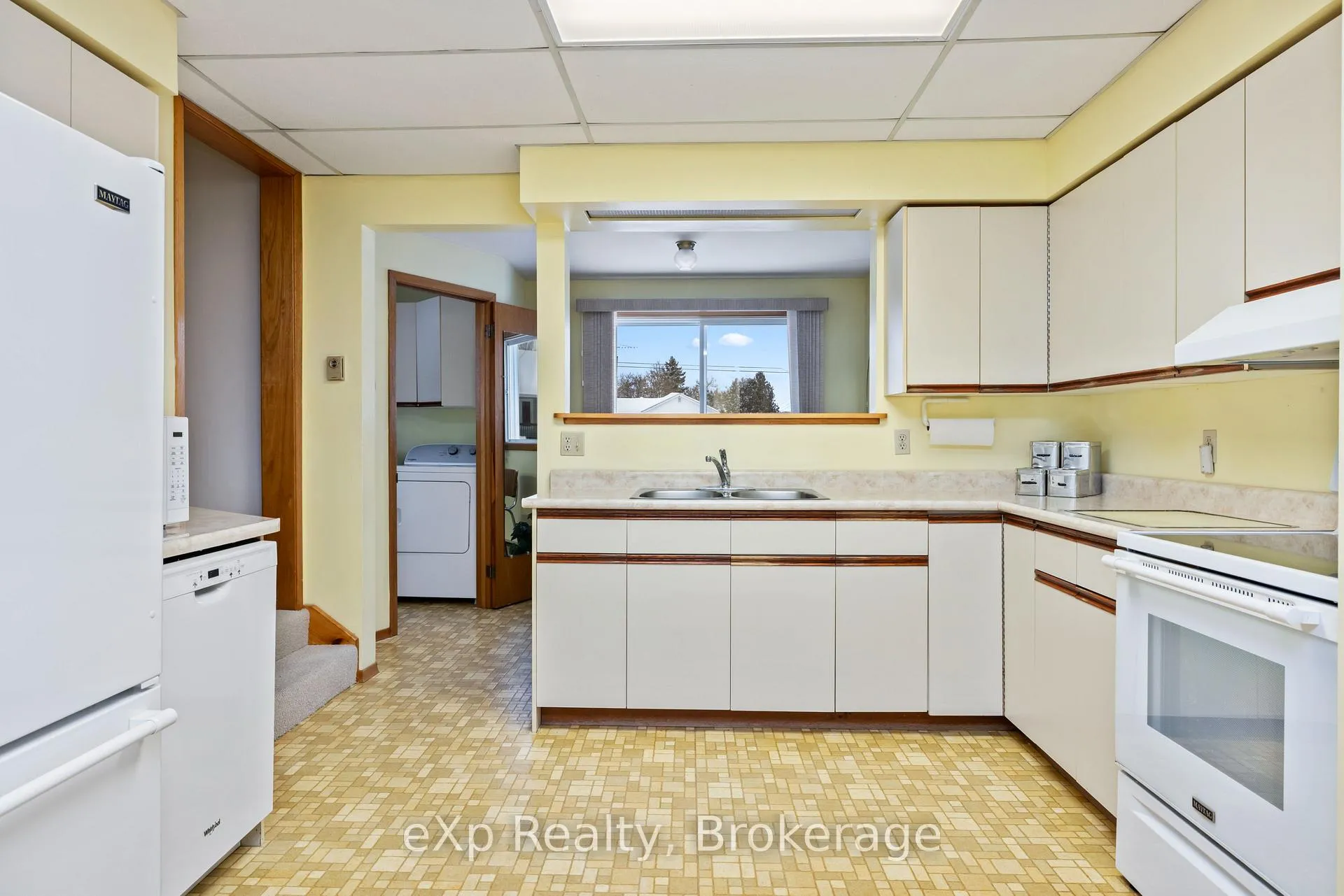 Photo 5 of 2 Henry Street, McKellar — HOMEH
