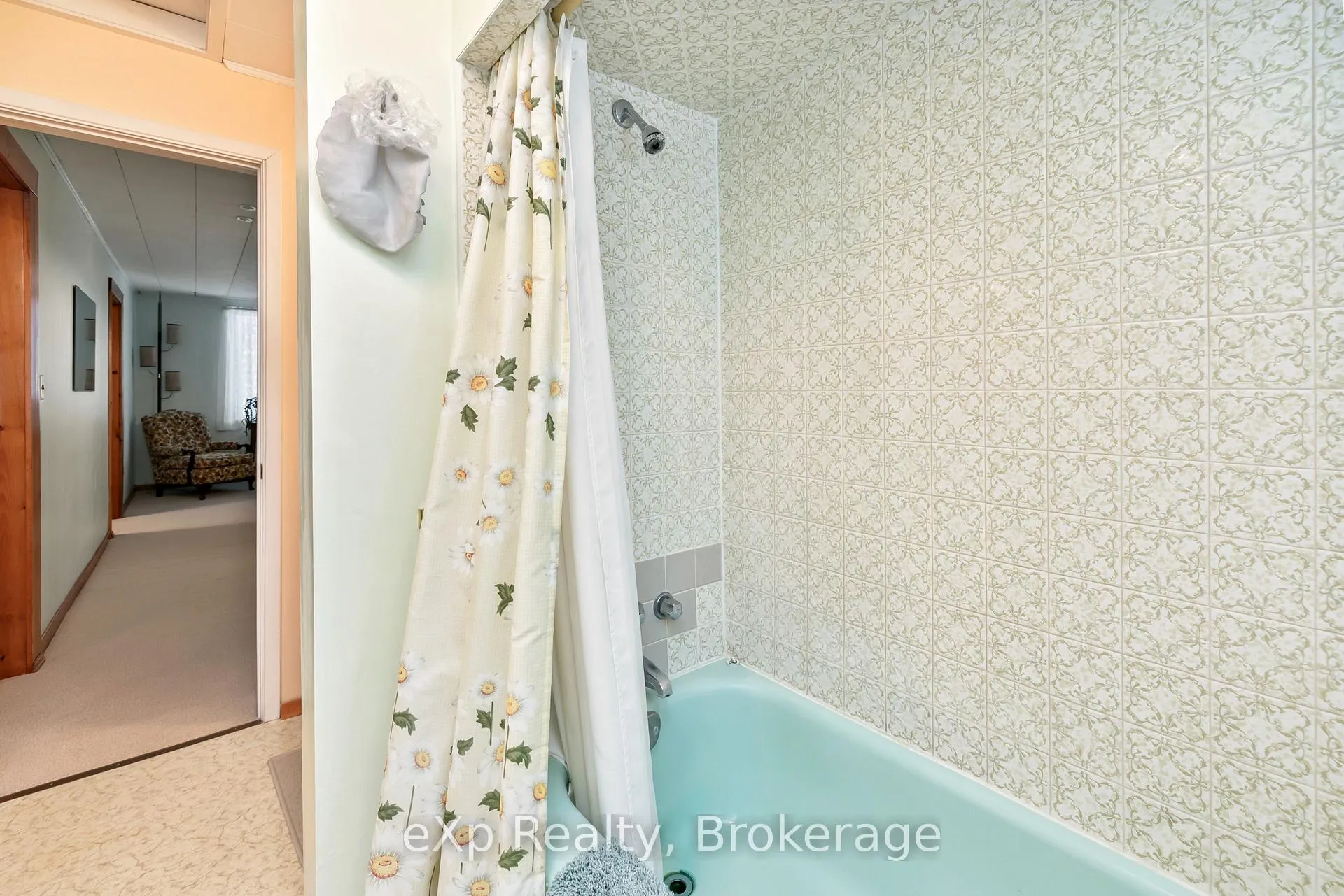 Photo 24 of 2 Henry Street, McKellar — HOMEH