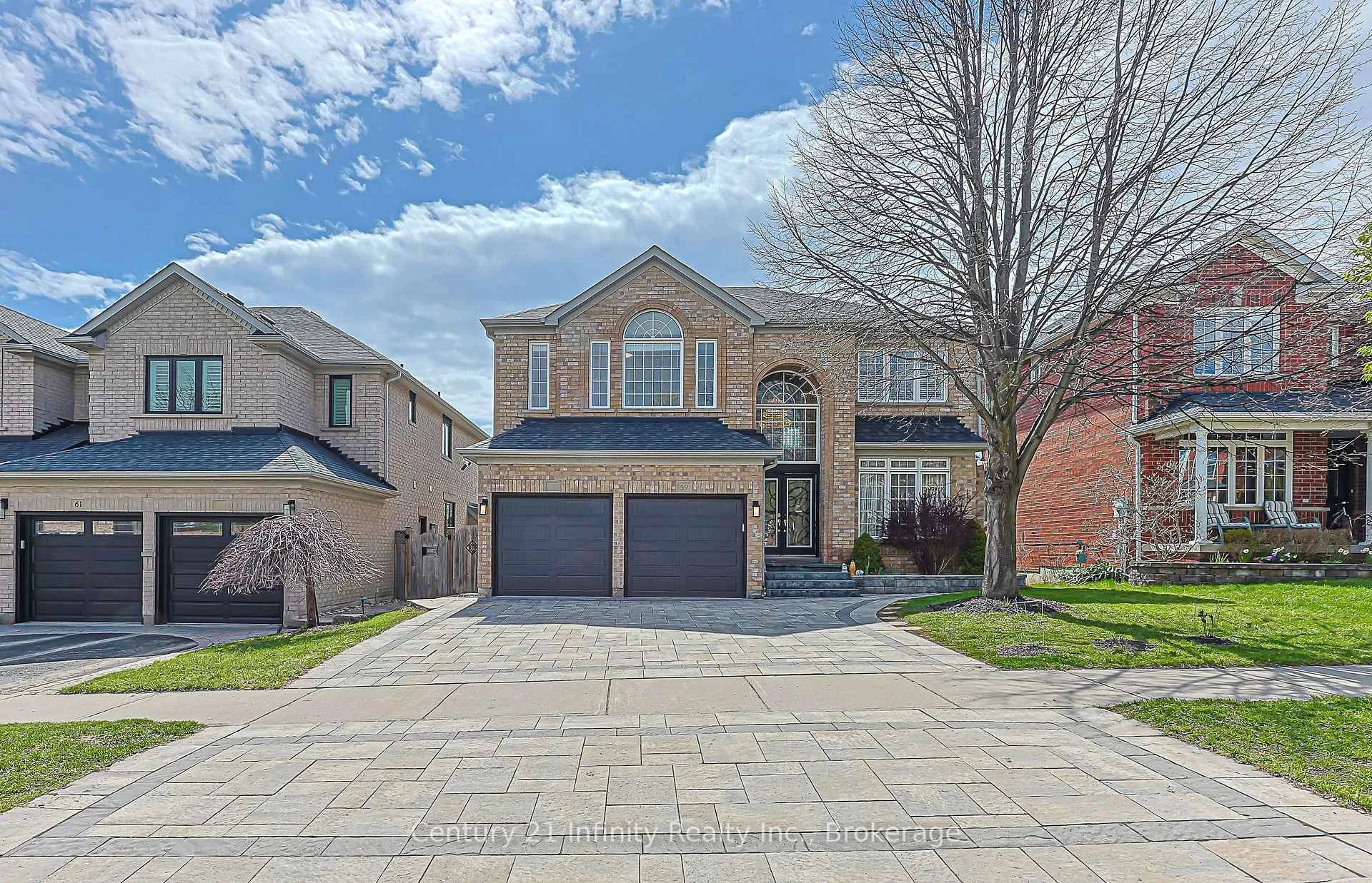 Photo 1 of 59 Splendor Drive, Whitby, Williamsburg — HOMEH