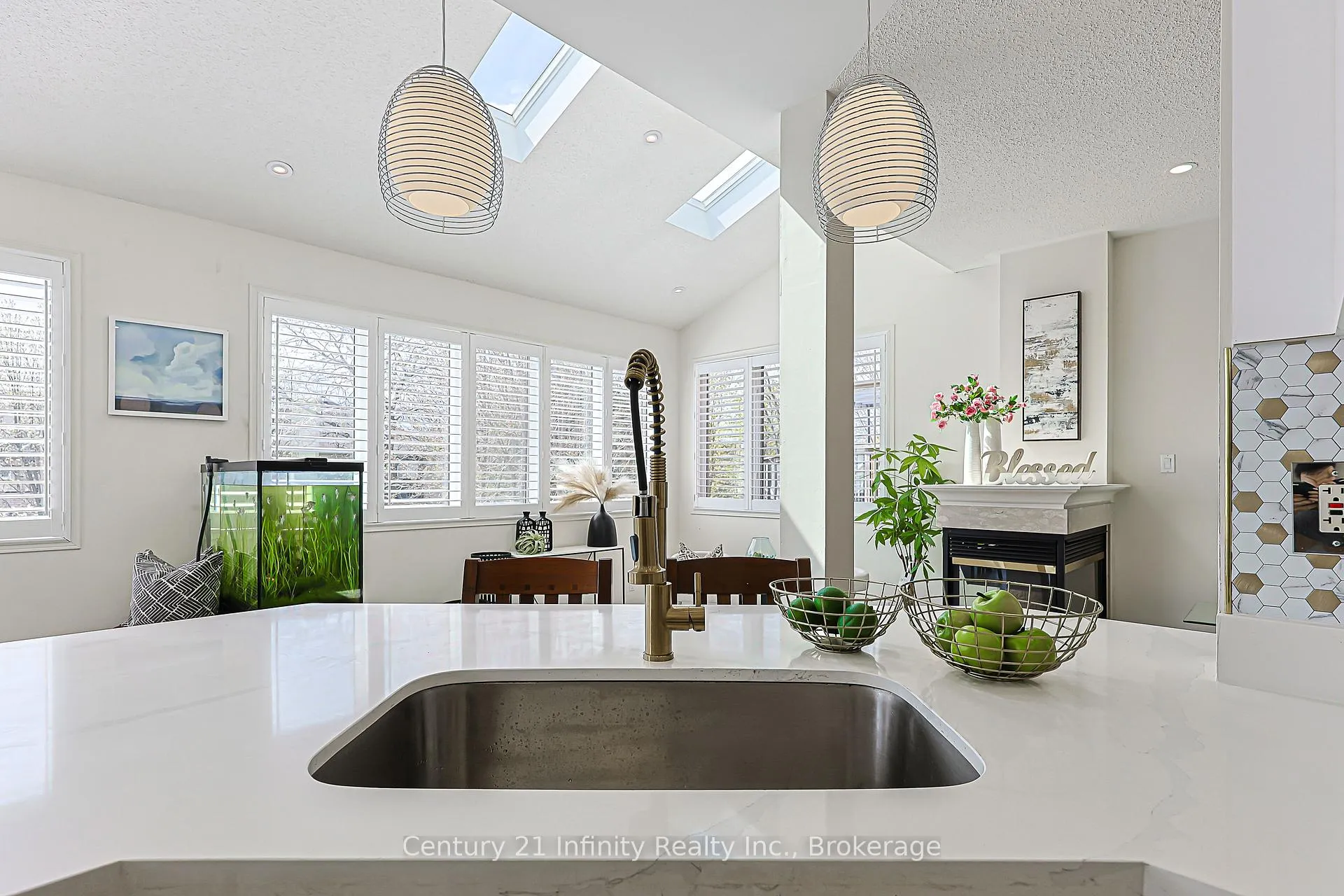 Photo 21 of 59 Splendor Drive, Whitby, Williamsburg — HOMEH