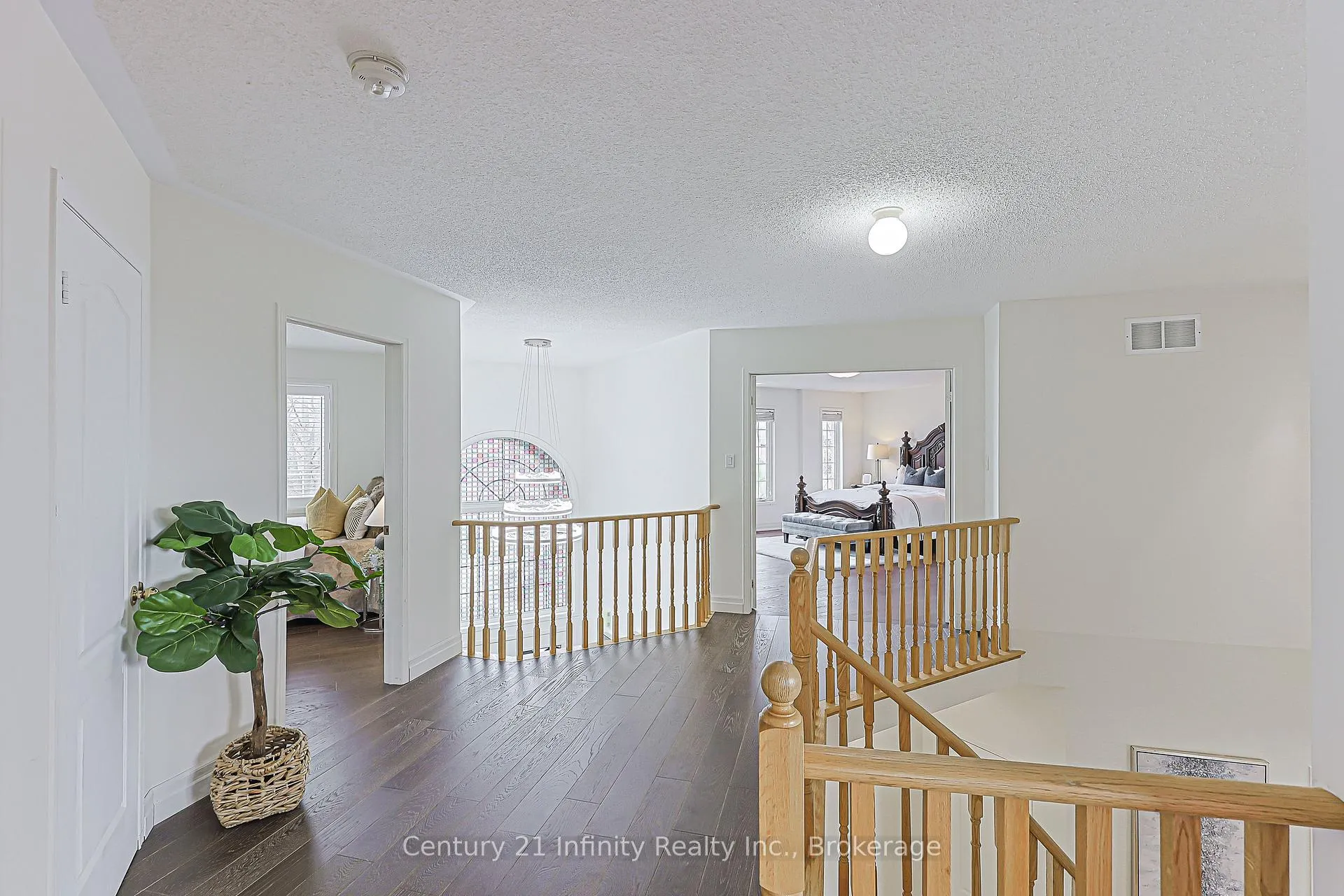 Photo 24 of 59 Splendor Drive, Whitby, Williamsburg — HOMEH