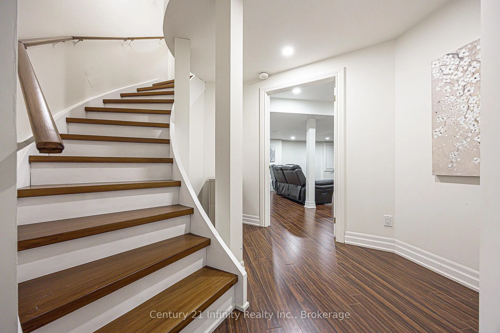 Photo 36 of 59 Splendor Drive, Whitby, Williamsburg — HOMEH