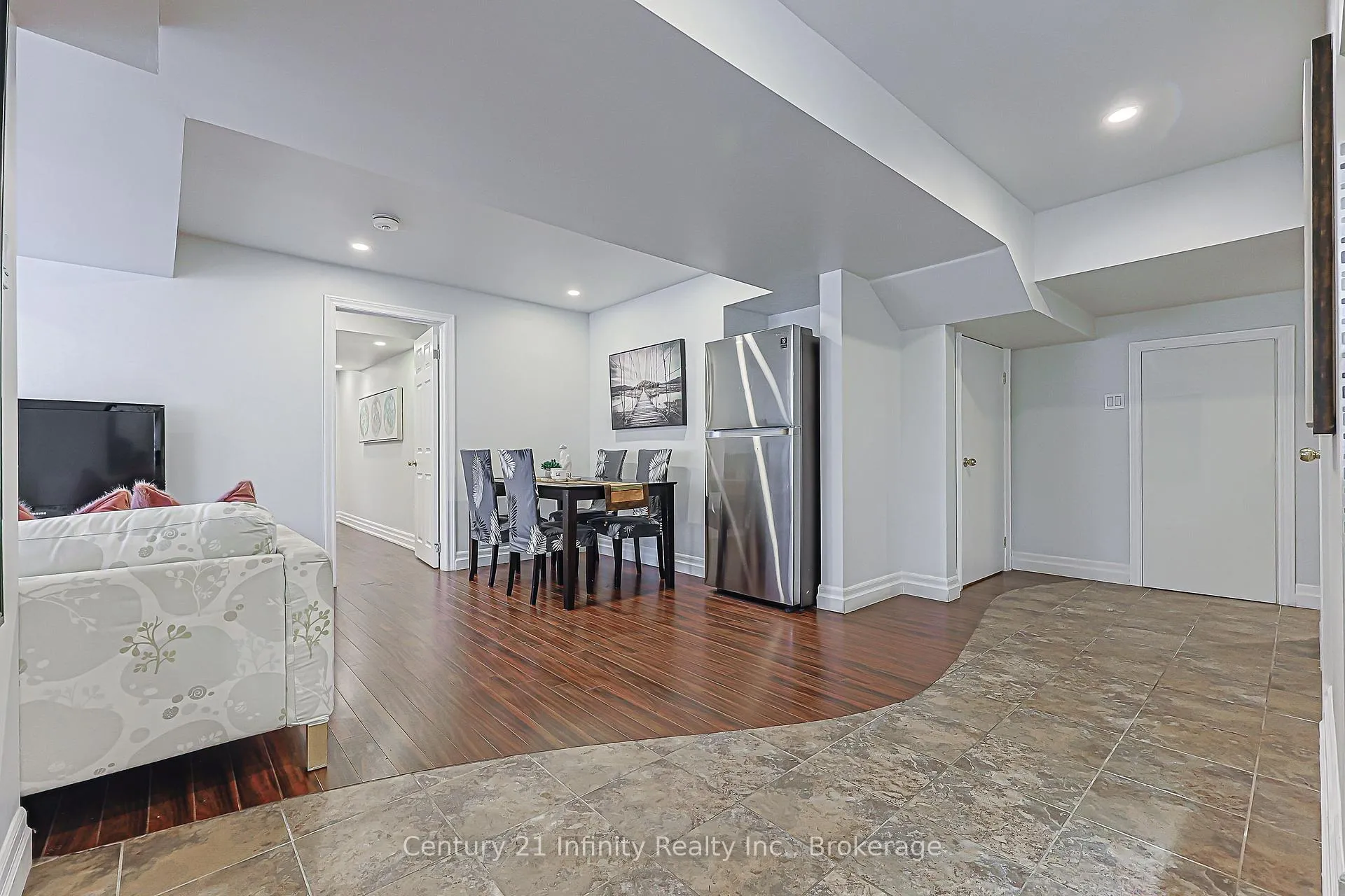 Photo 41 of 59 Splendor Drive, Whitby, Williamsburg — HOMEH